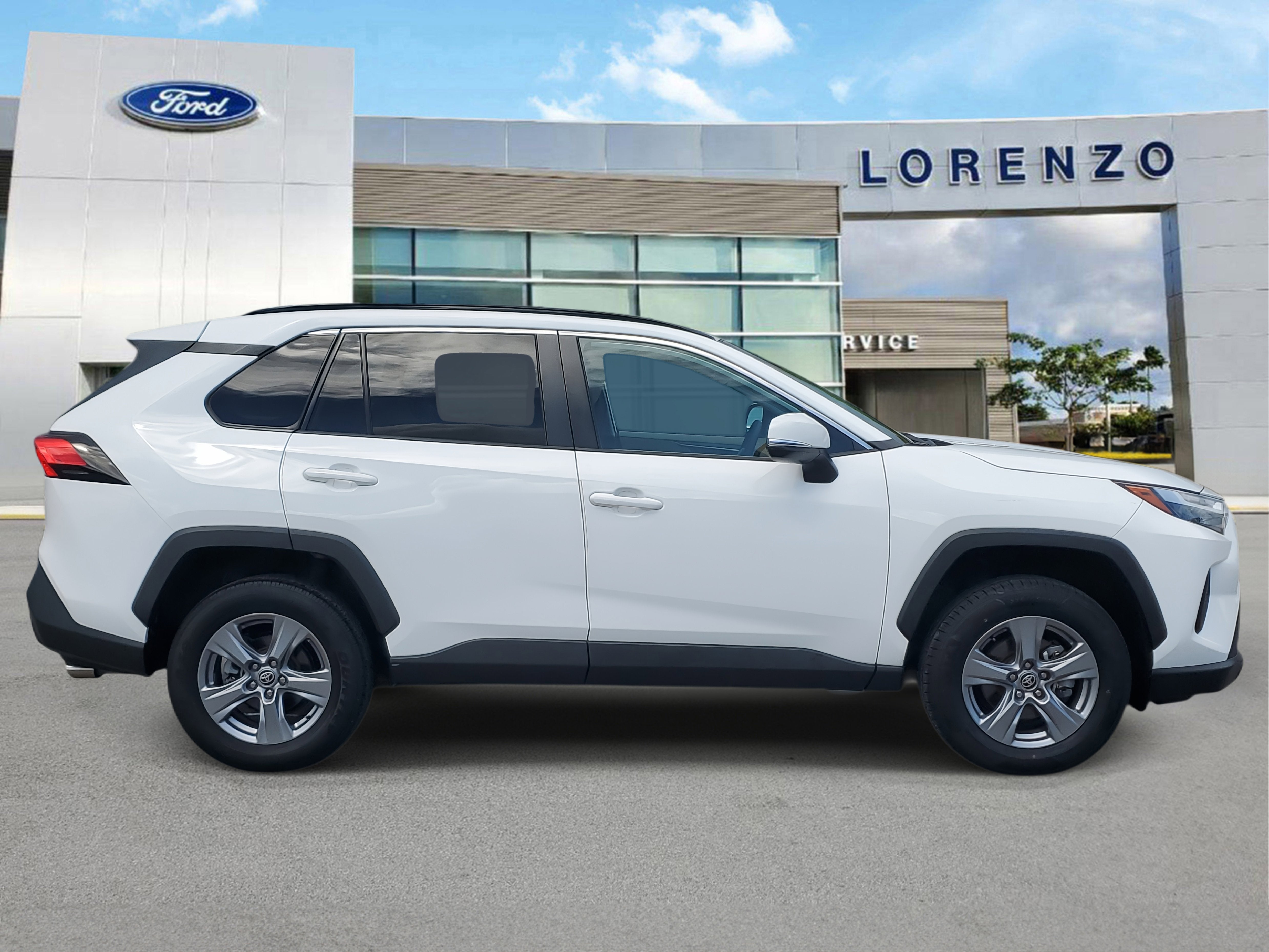 2022 Toyota RAV4 XLE