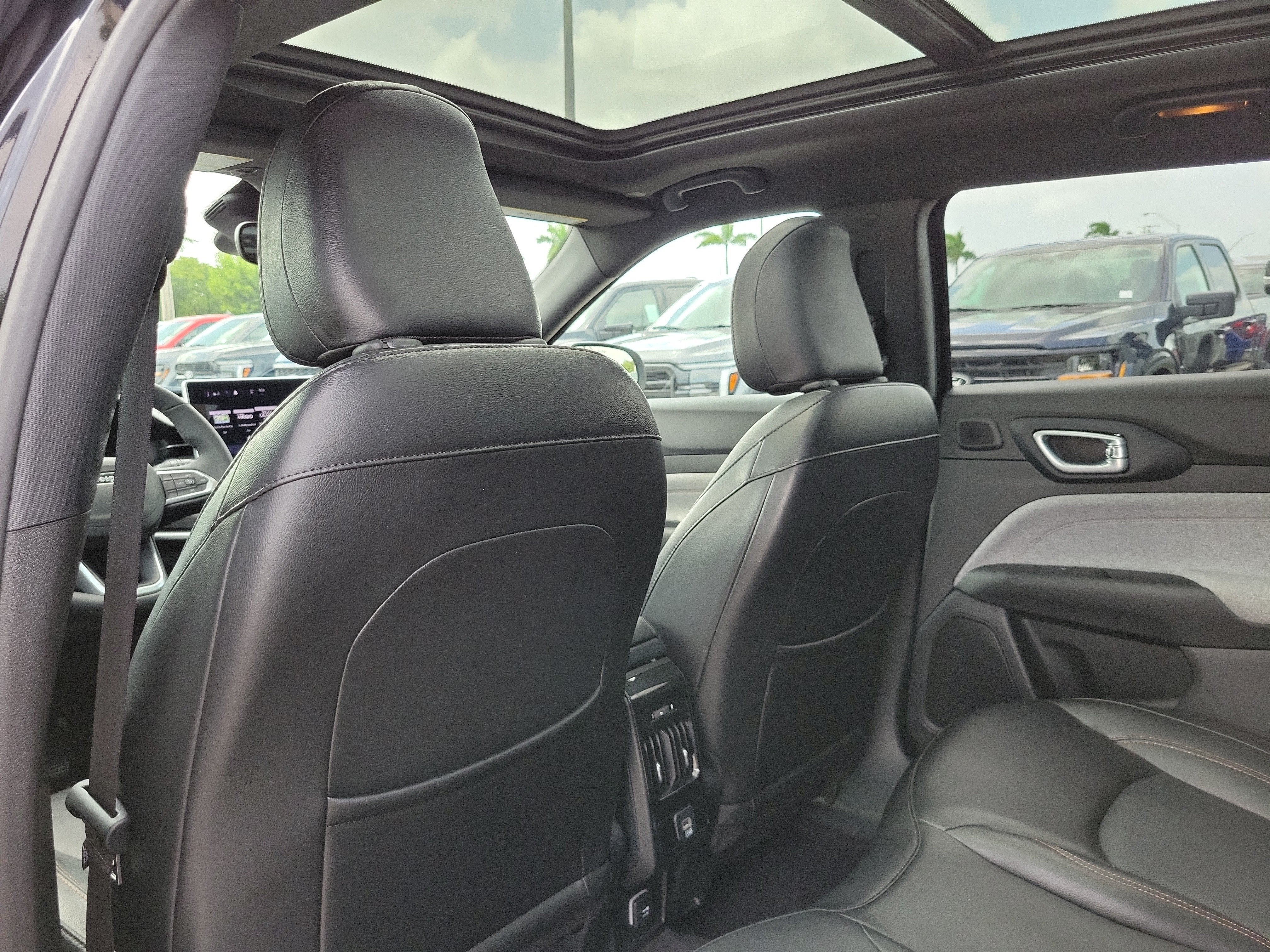 2023 Jeep Compass Latitude Lux 4WD