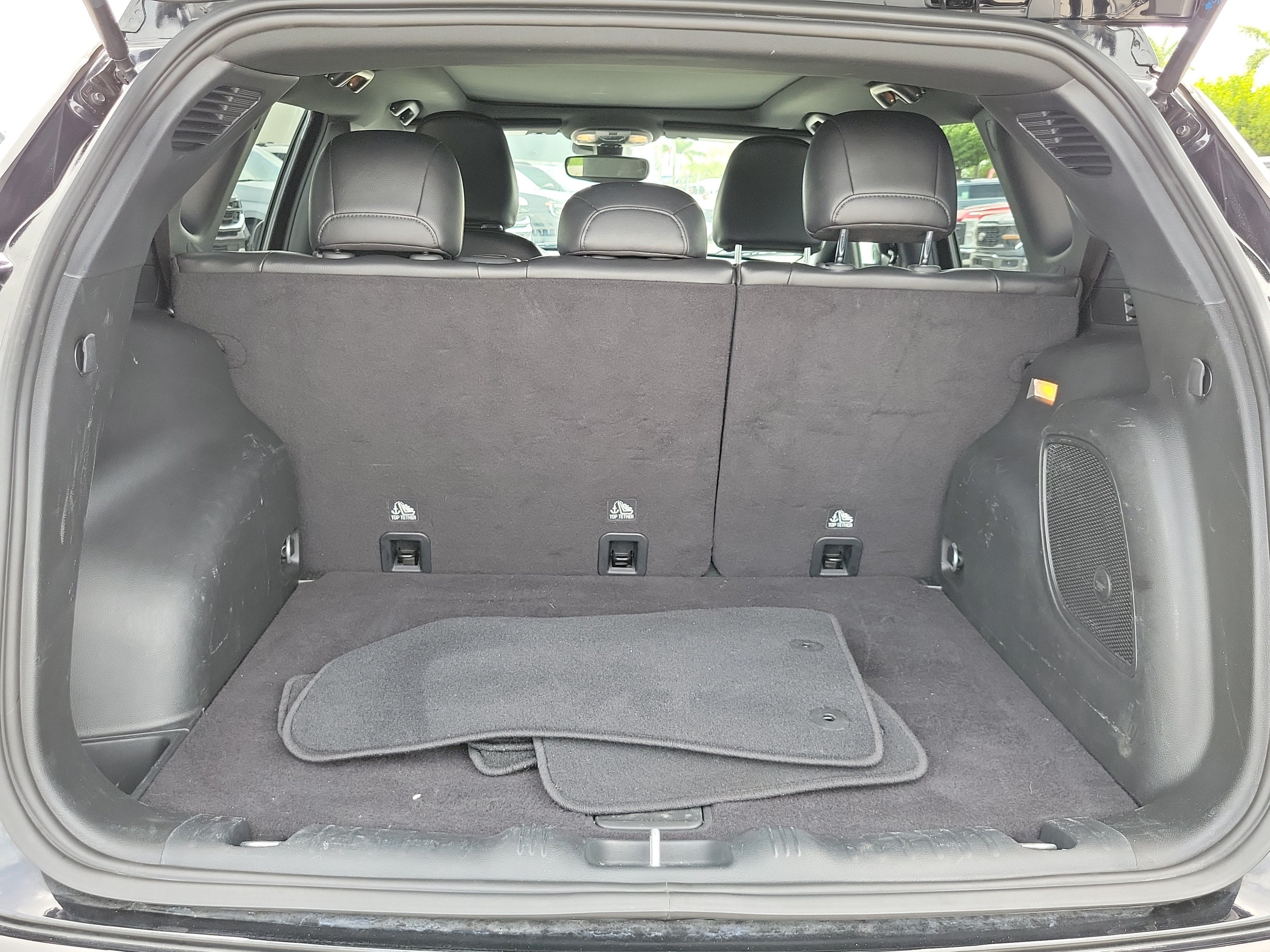 2023 Jeep Compass Latitude Lux 4WD