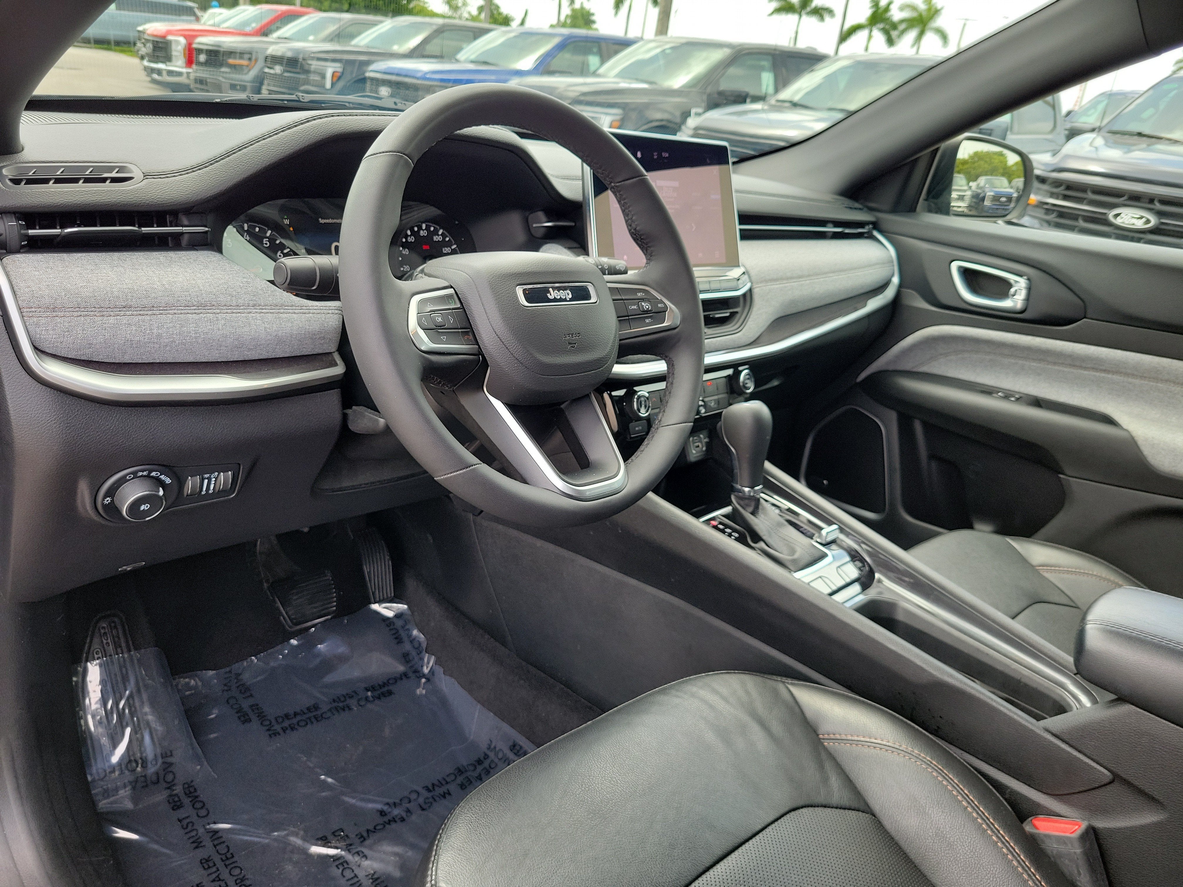 2023 Jeep Compass Latitude Lux 4WD