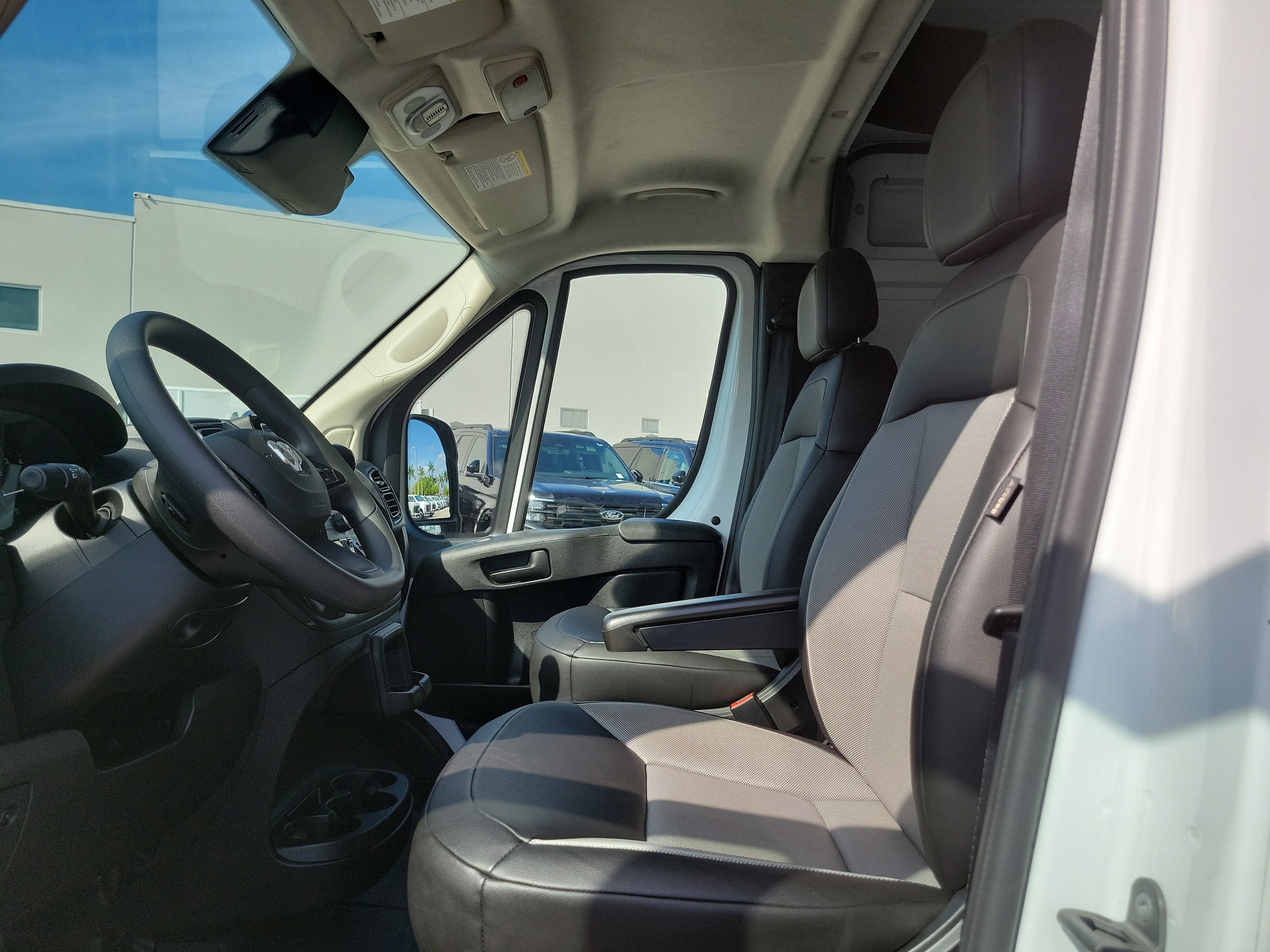 2026 RAM ProMaster Cargo Van Tradesman