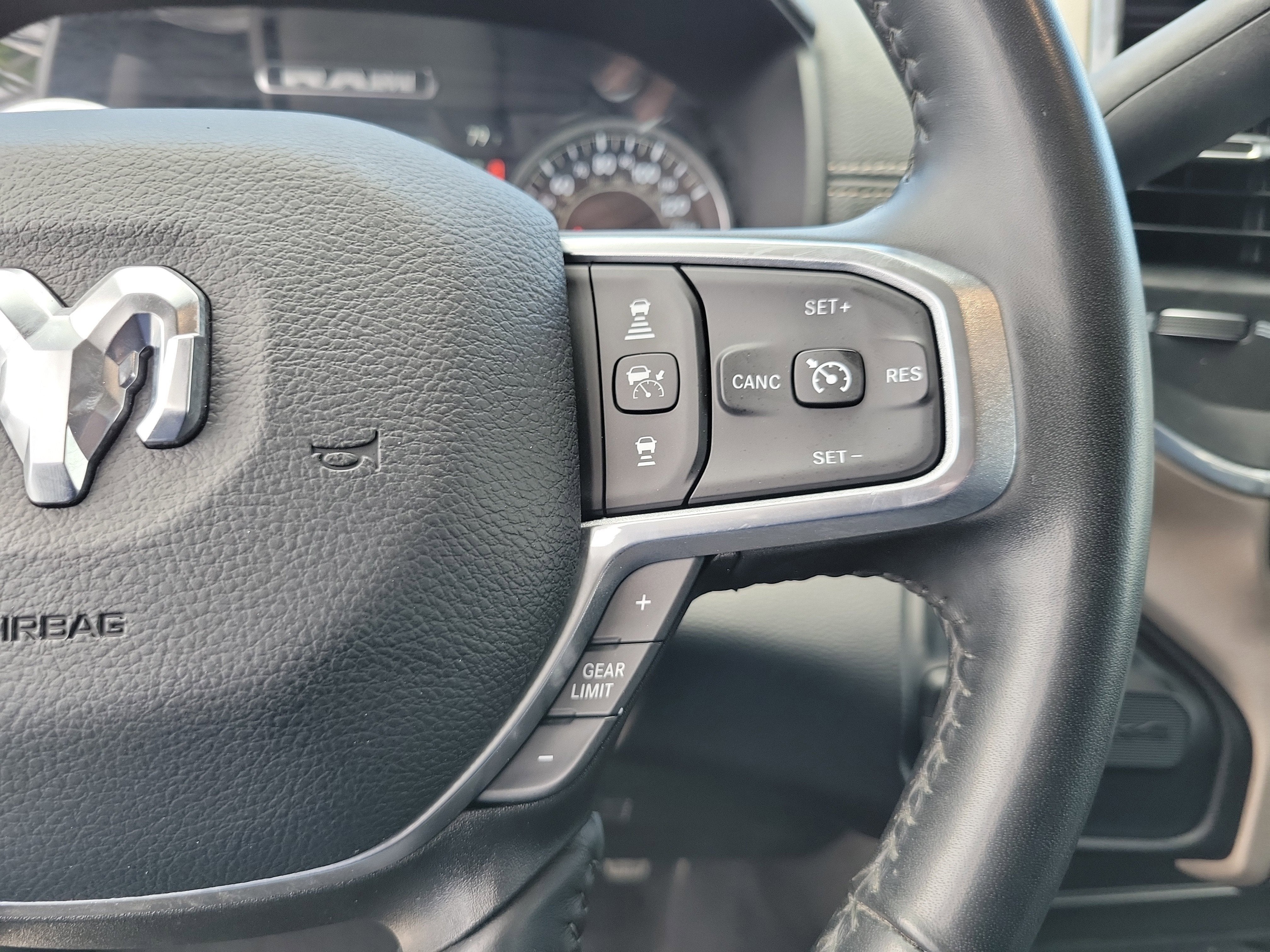 2024 RAM 2500 Laramie 4WD Diesel