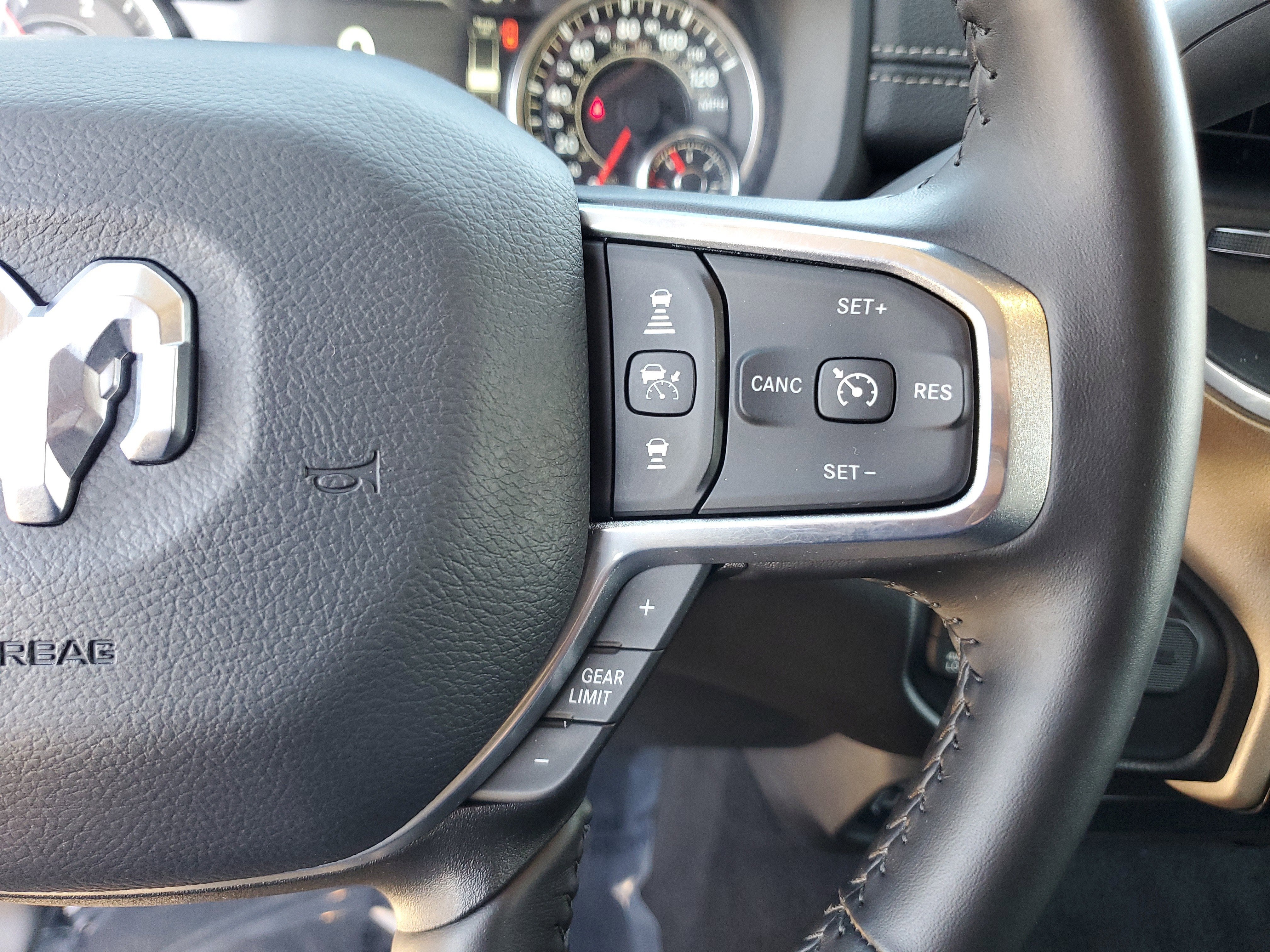 2024 RAM 2500 Laramie 4WD Diesel