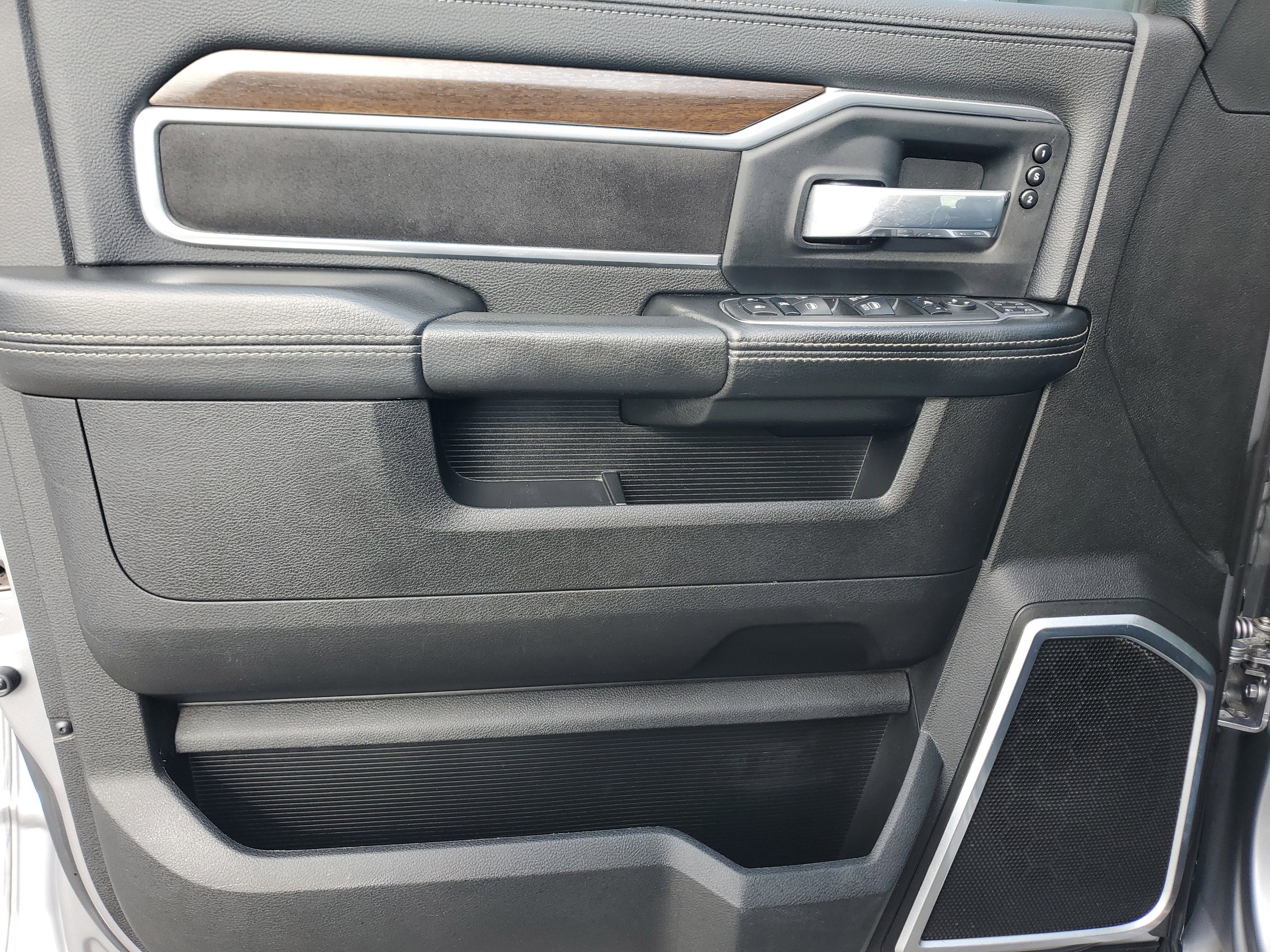 2024 RAM 2500 Laramie 4WD Diesel