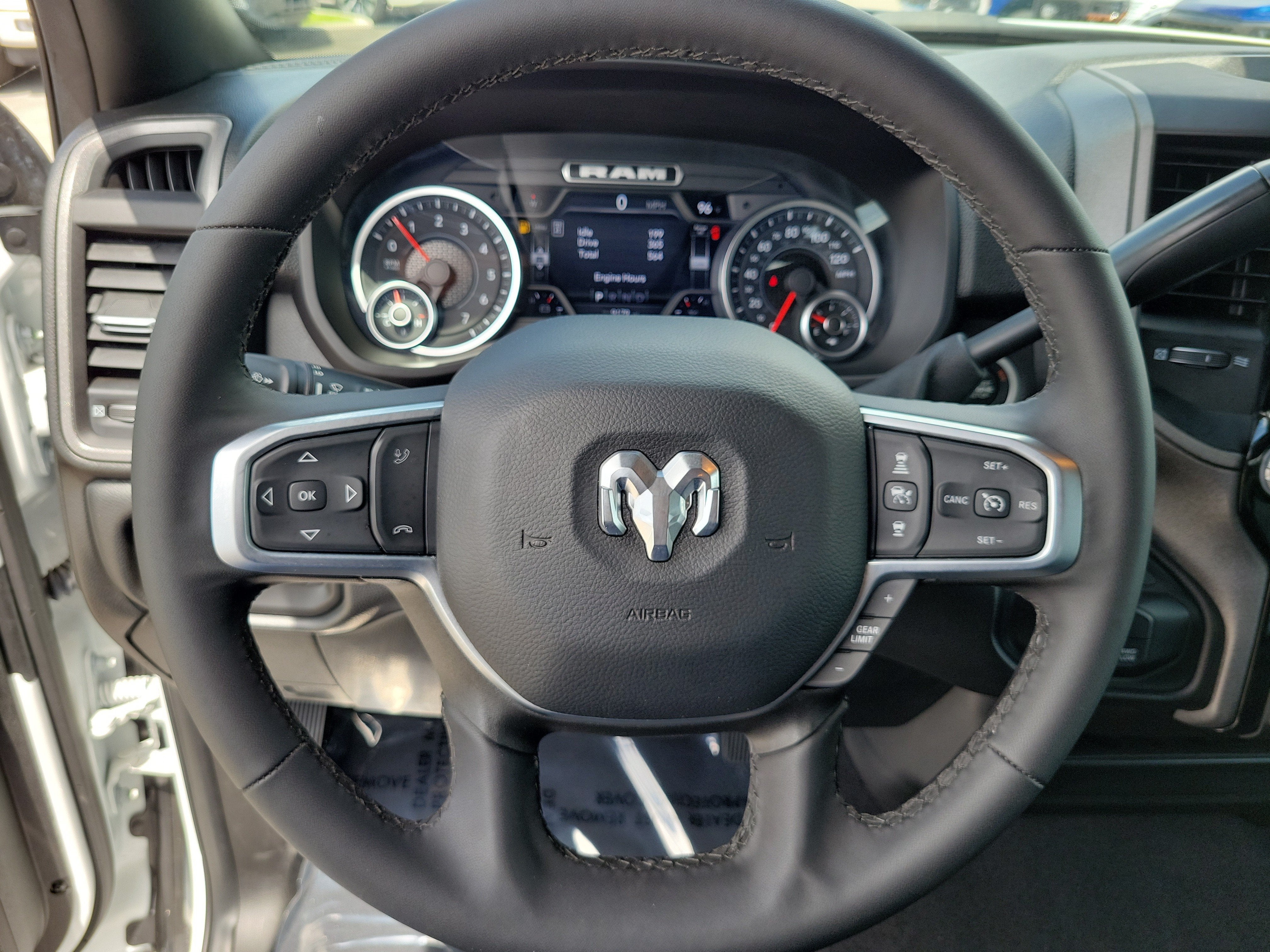 2025 RAM 2500 Tradesman 4WD