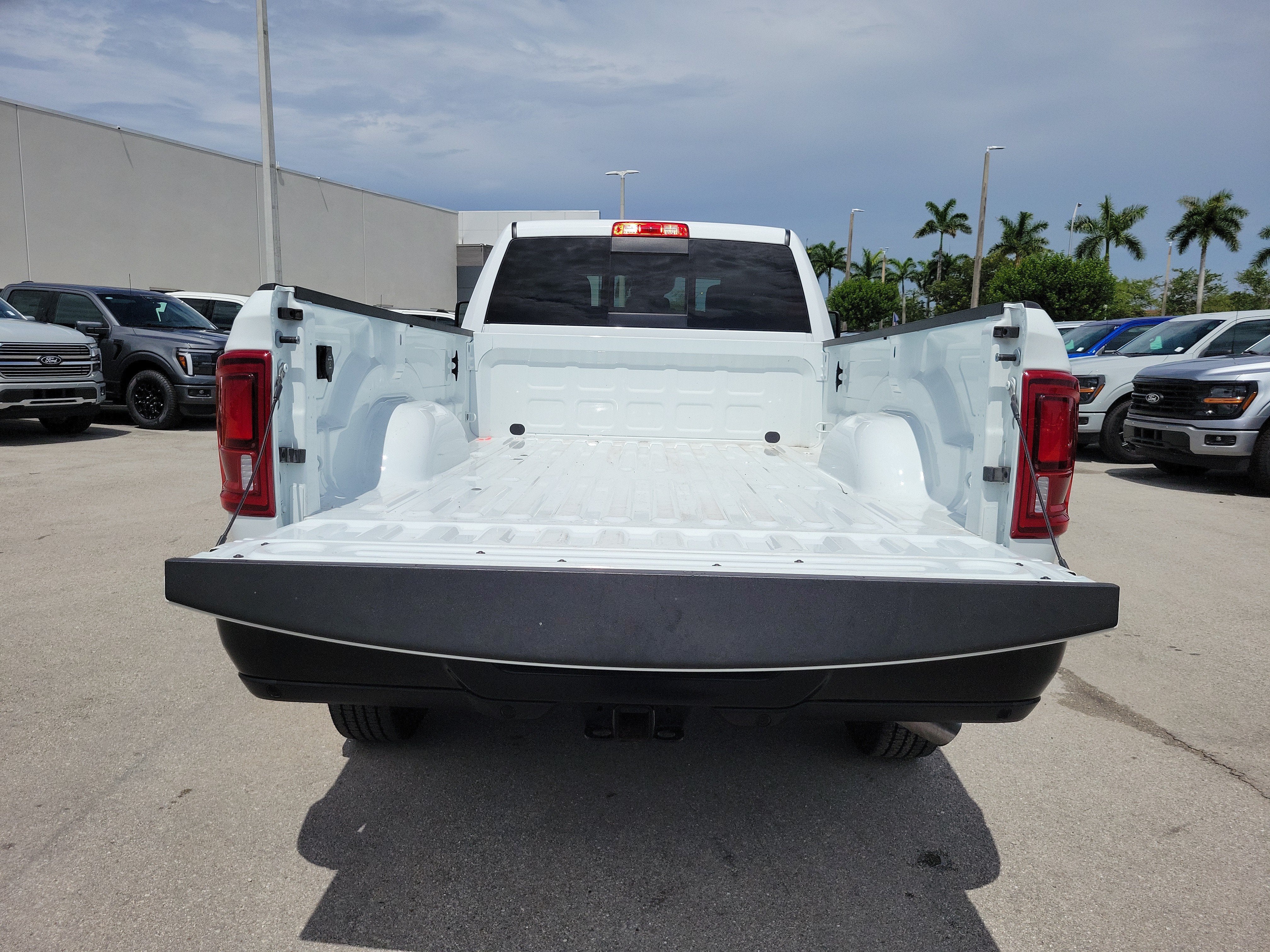 2025 RAM 2500 Tradesman 4WD