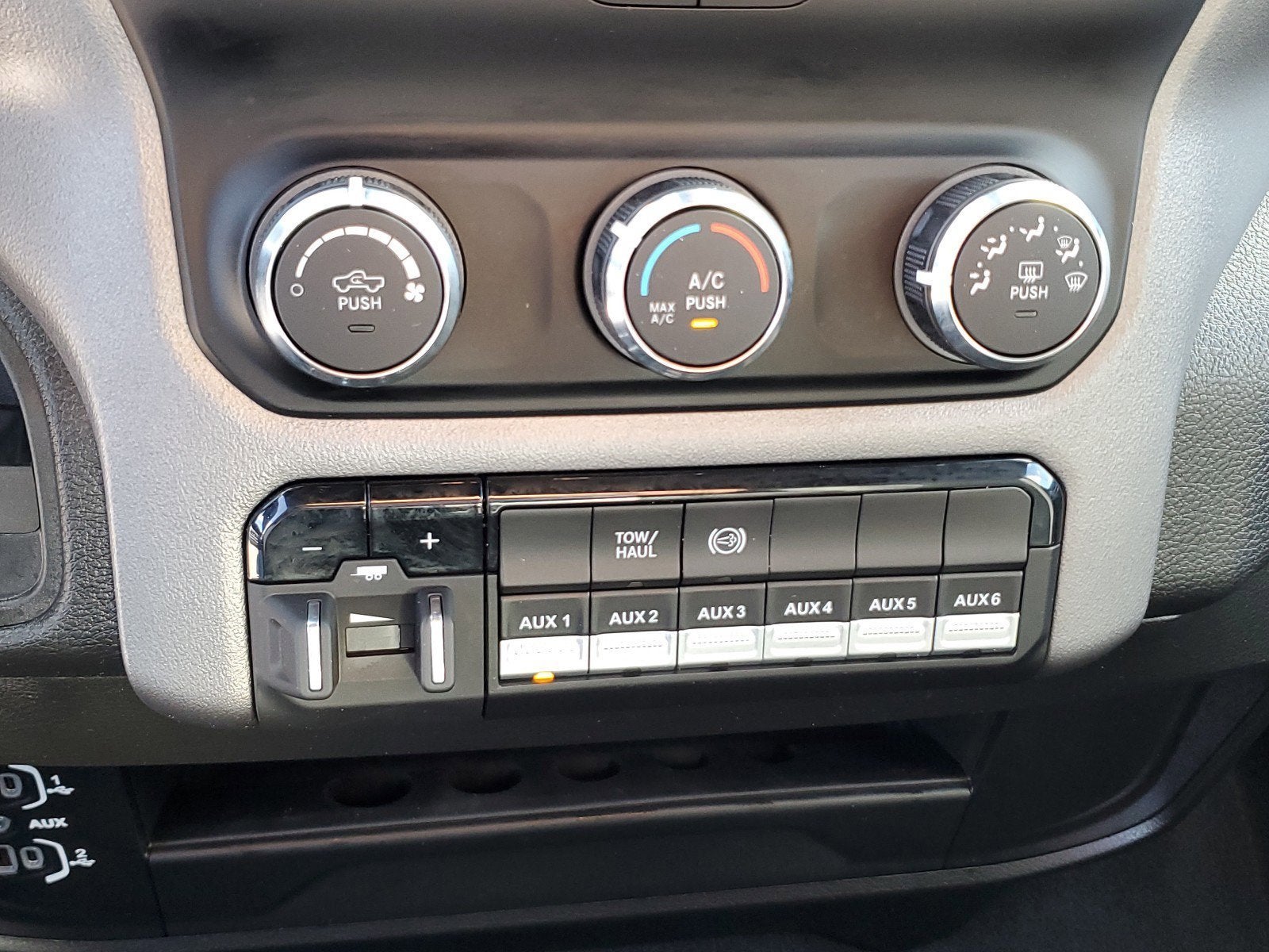 2024 RAM 3500 Chassis Cab SLT