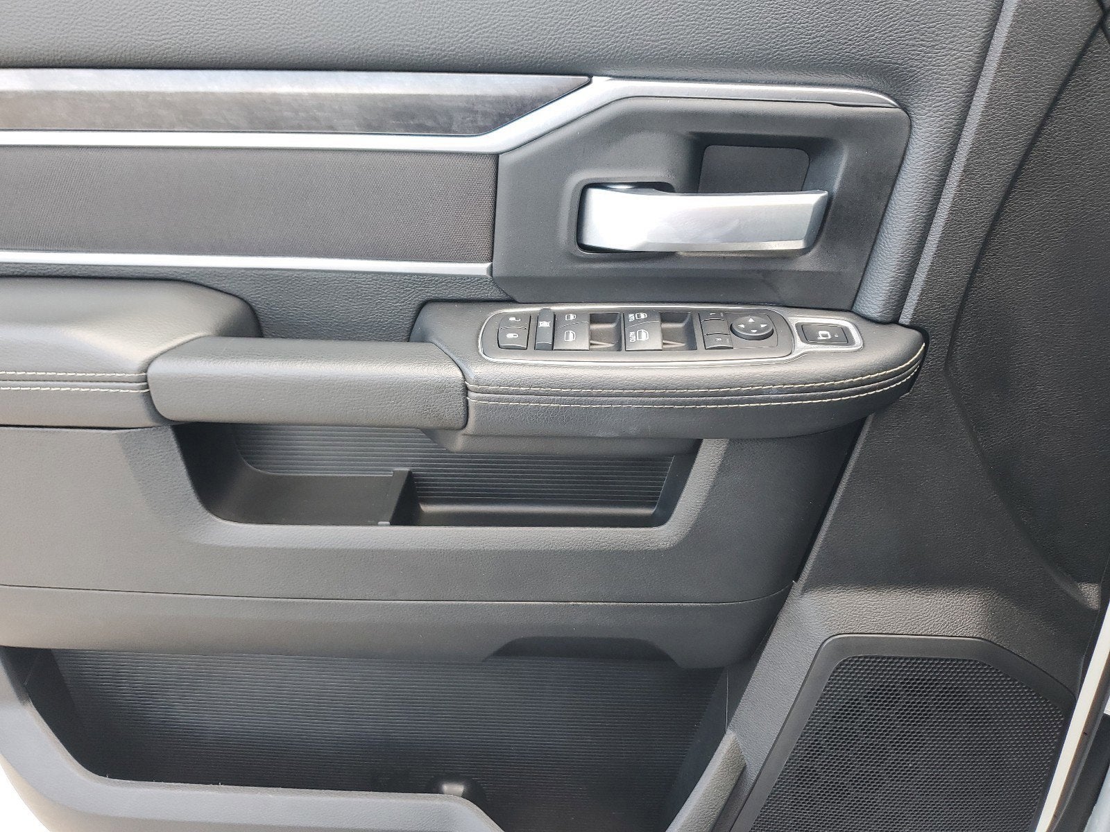 2024 RAM 3500 Chassis Cab SLT