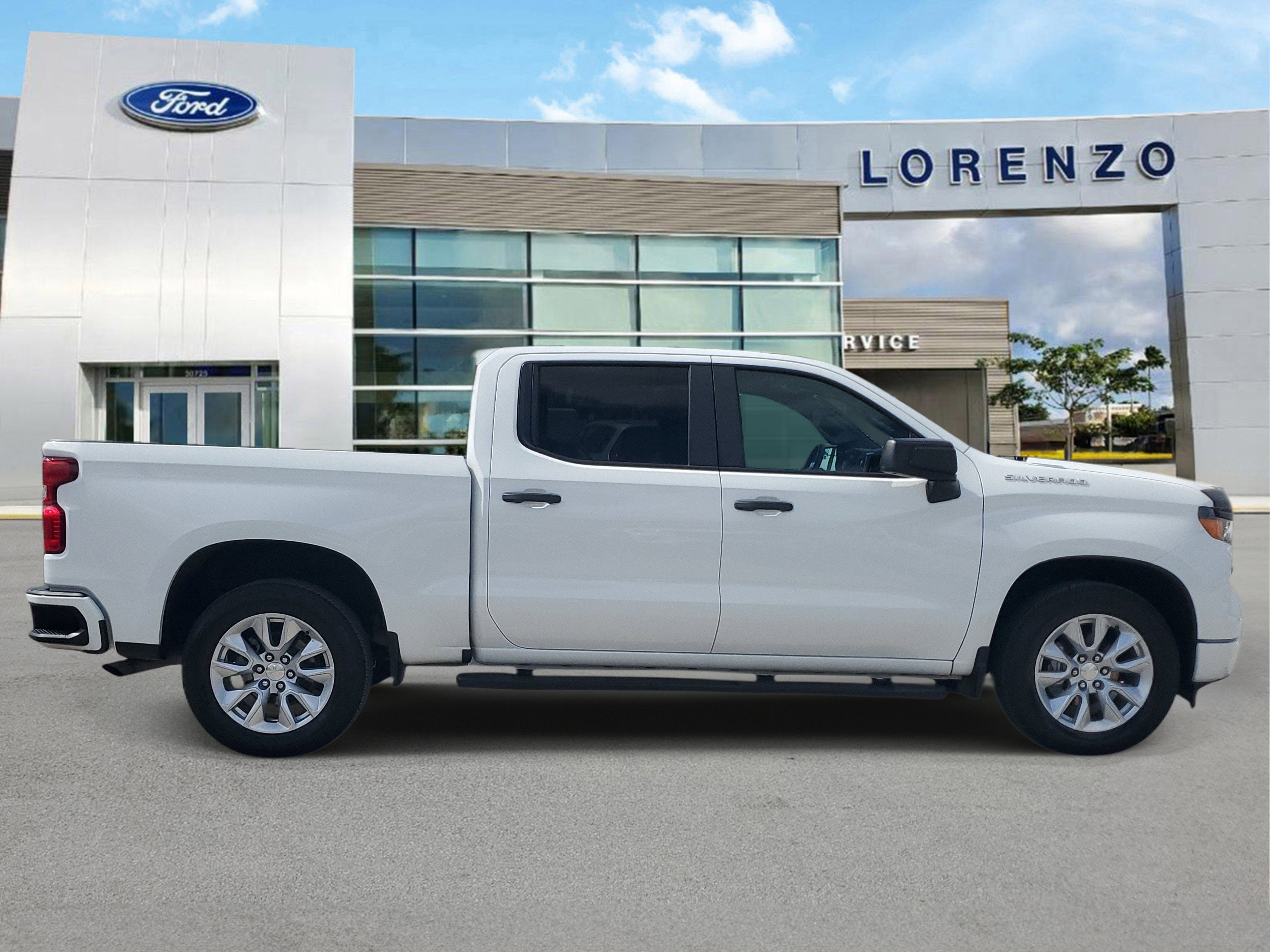 2023 Chevrolet Silverado 1500 Custom