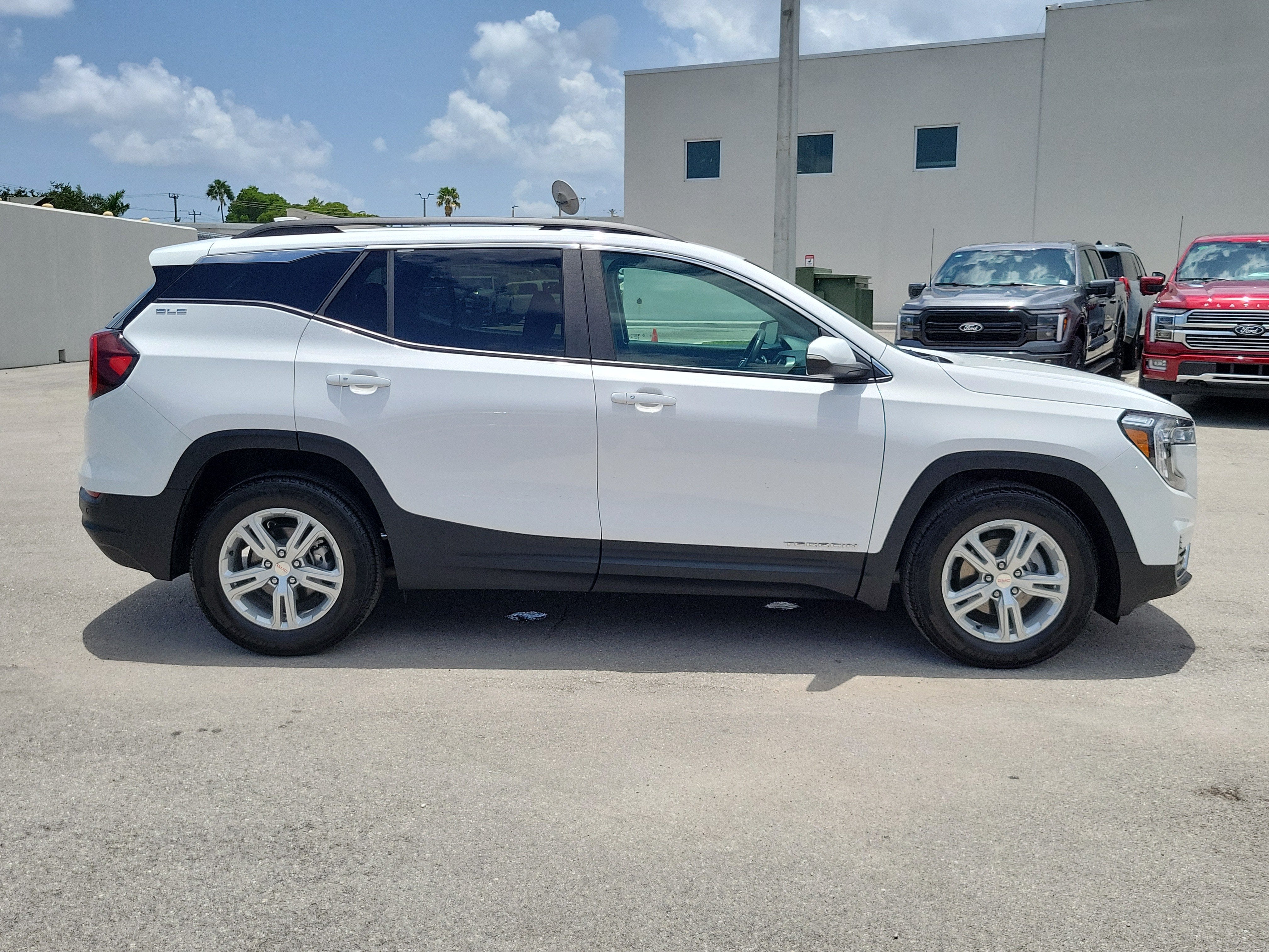 2024 GMC Terrain SLE