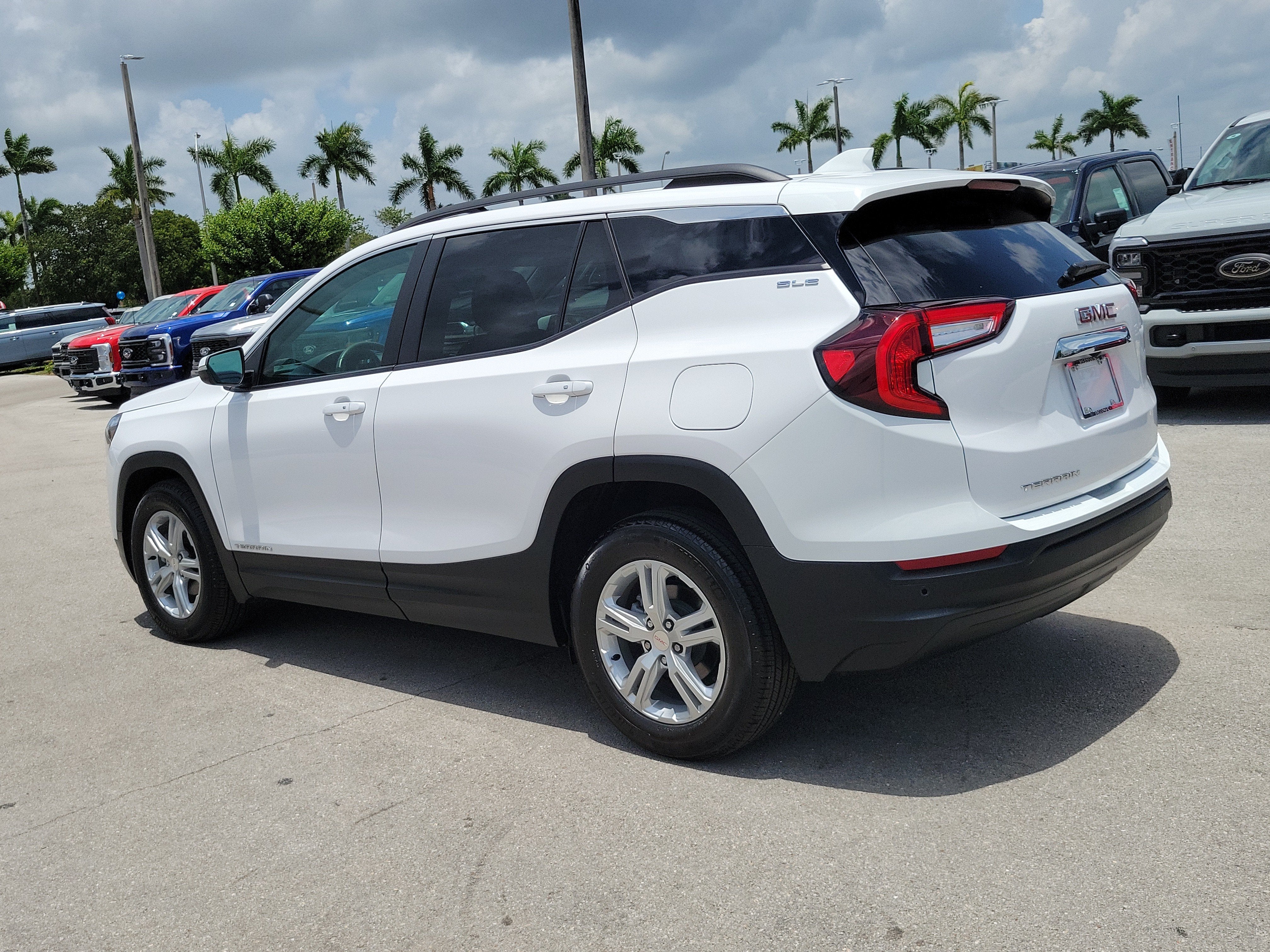 2024 GMC Terrain SLE