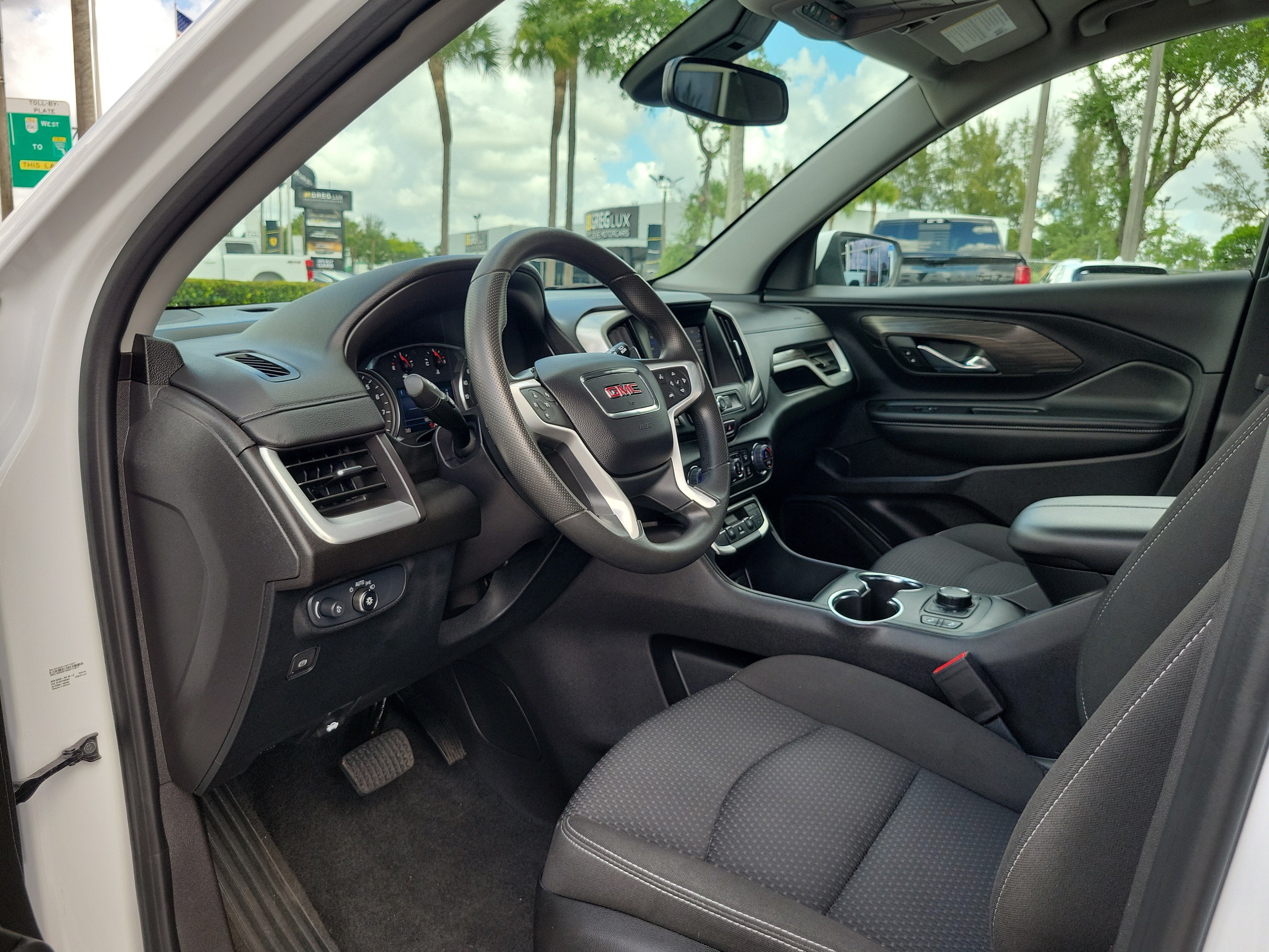 2024 GMC Terrain SLE