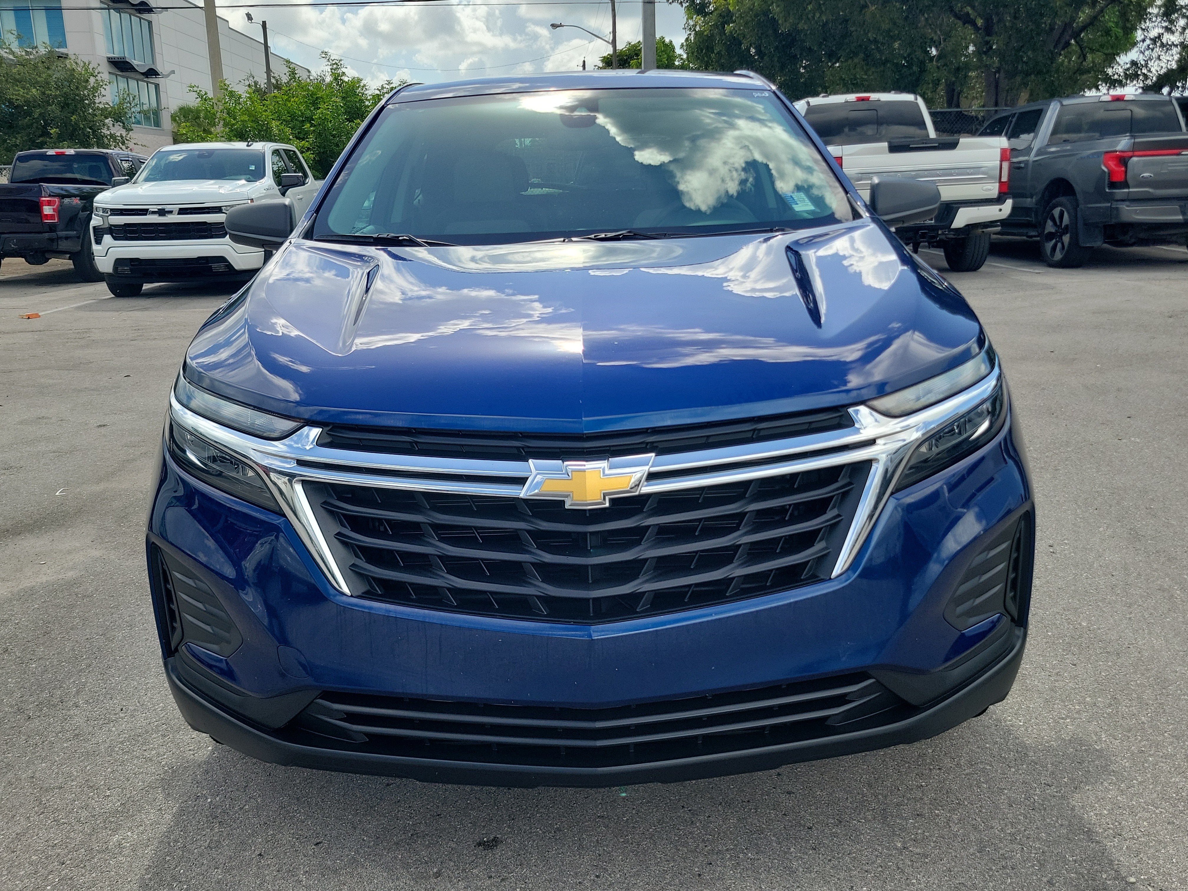2023 Chevrolet Equinox LS