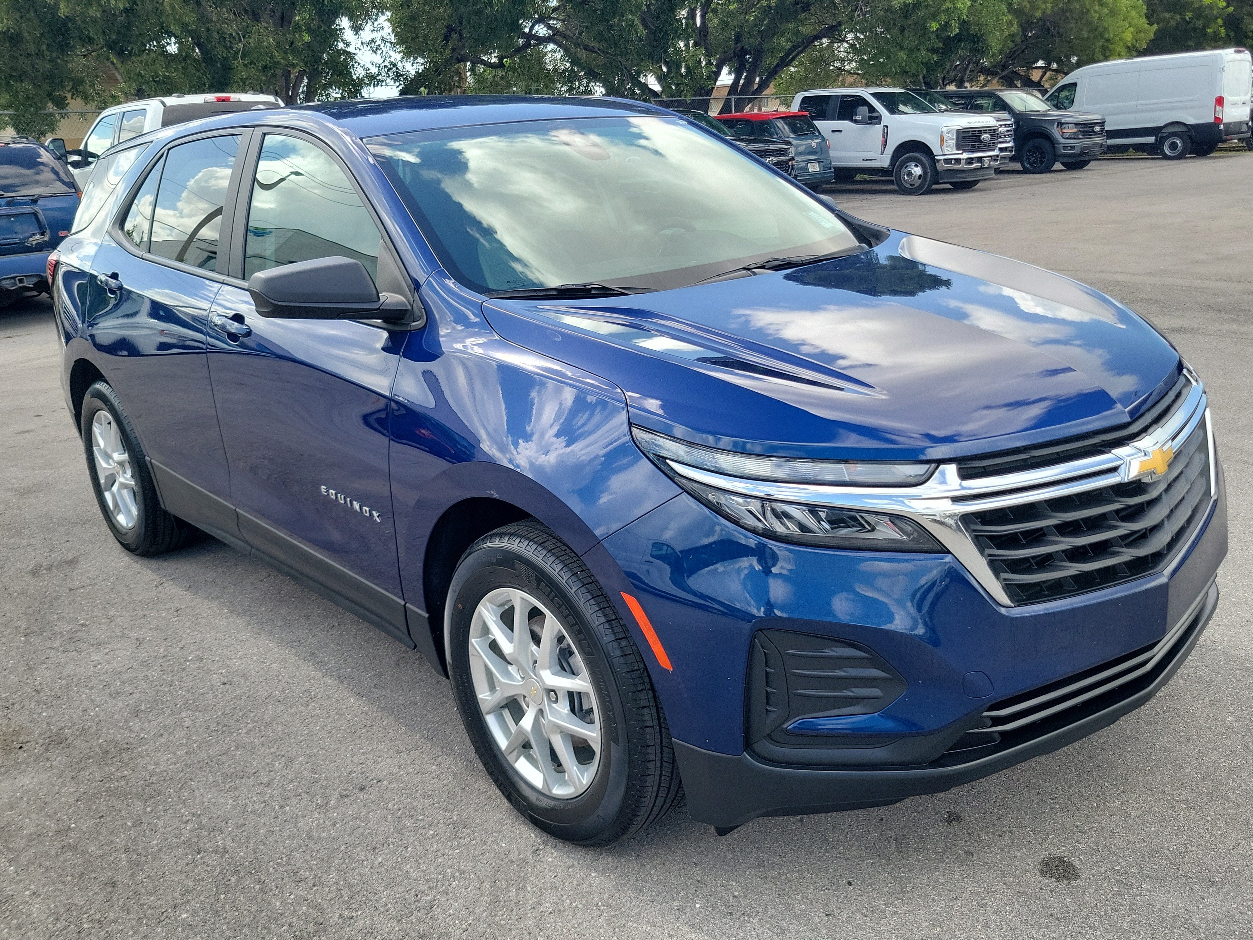 2023 Chevrolet Equinox LS