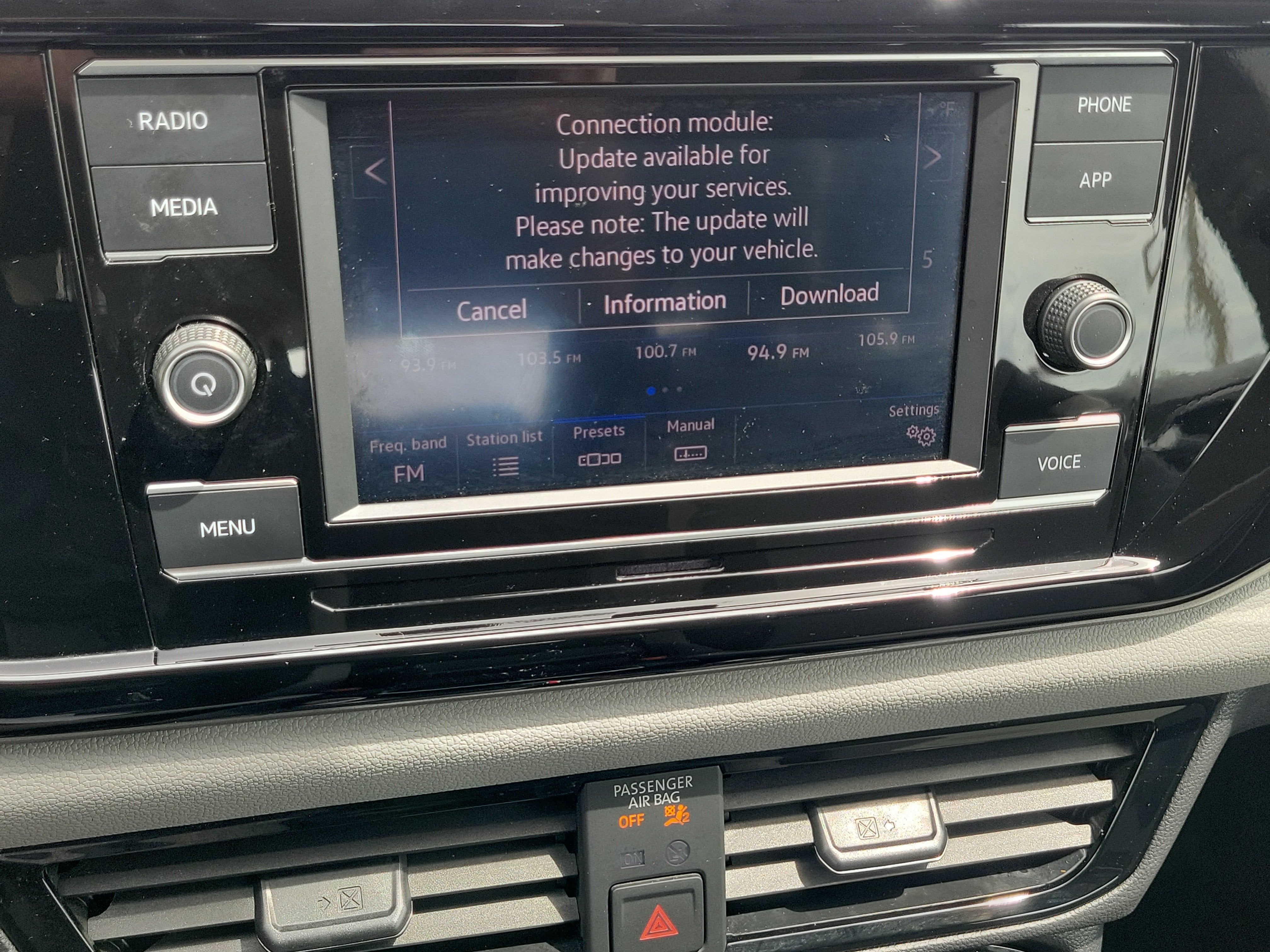 2023 Volkswagen Taos S