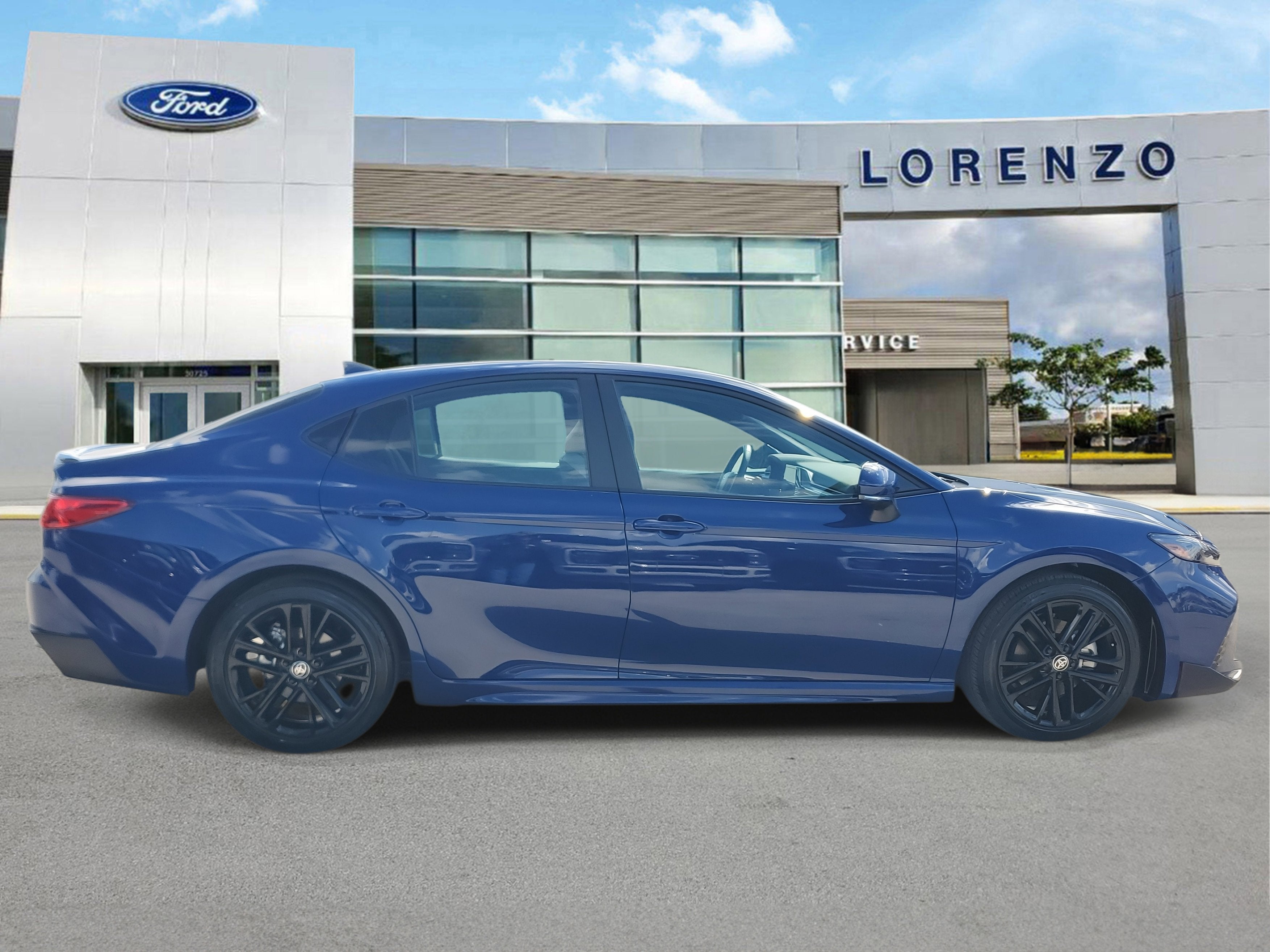 2025 Toyota Camry SE