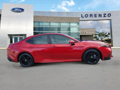 2025 Toyota Camry SE
