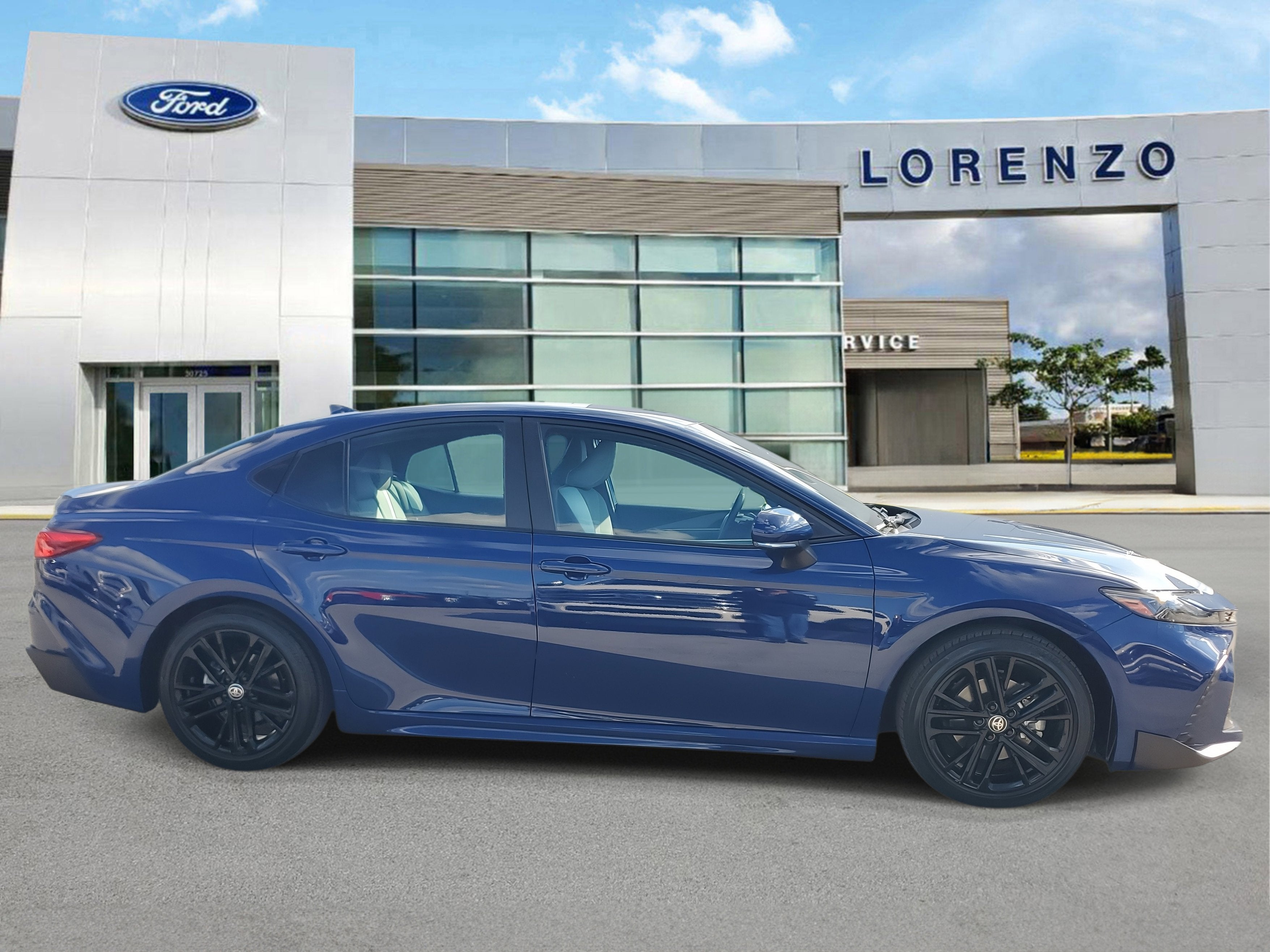 2025 Toyota Camry SE