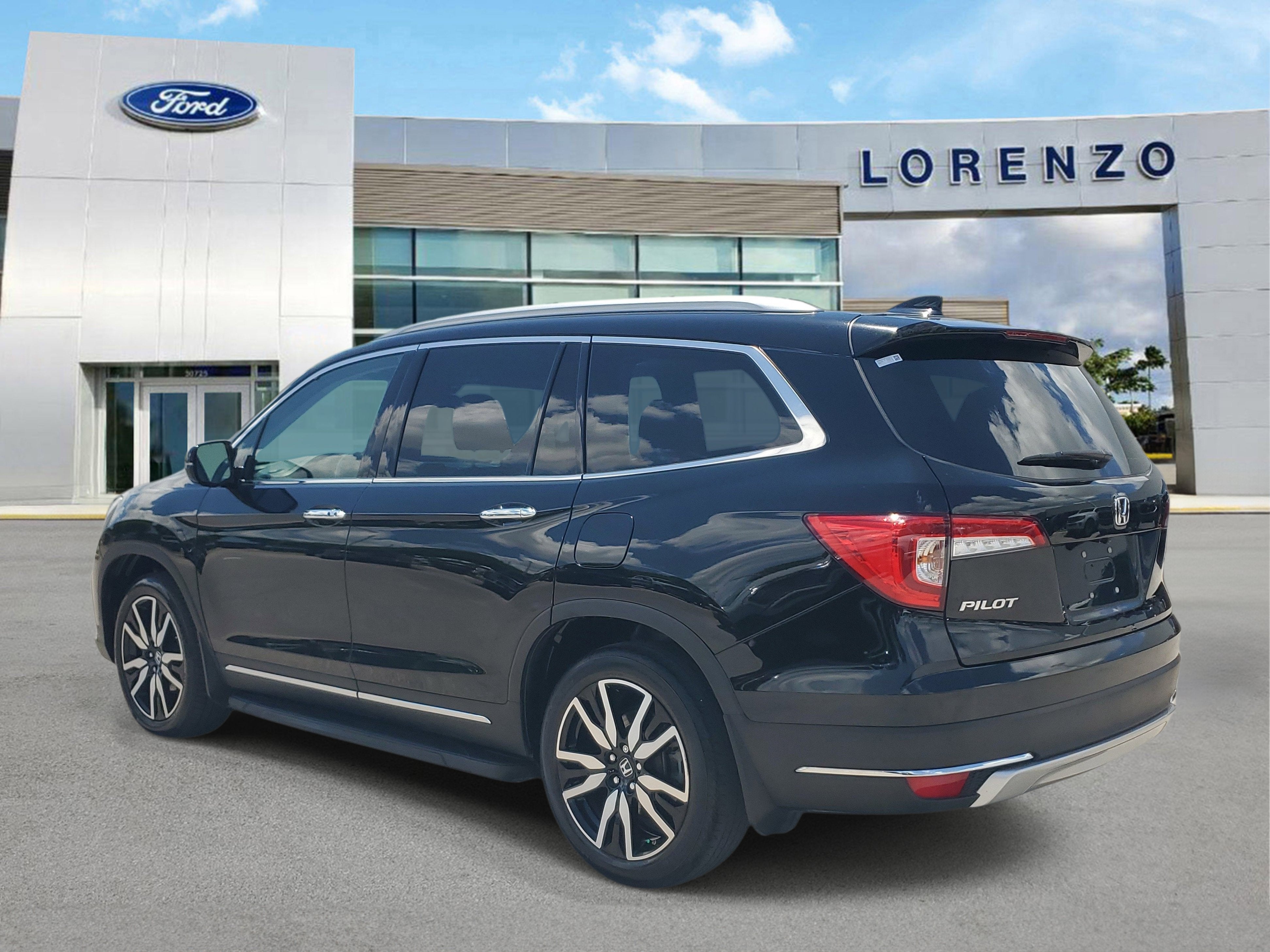 2022 Honda Pilot Touring 7-Passenger