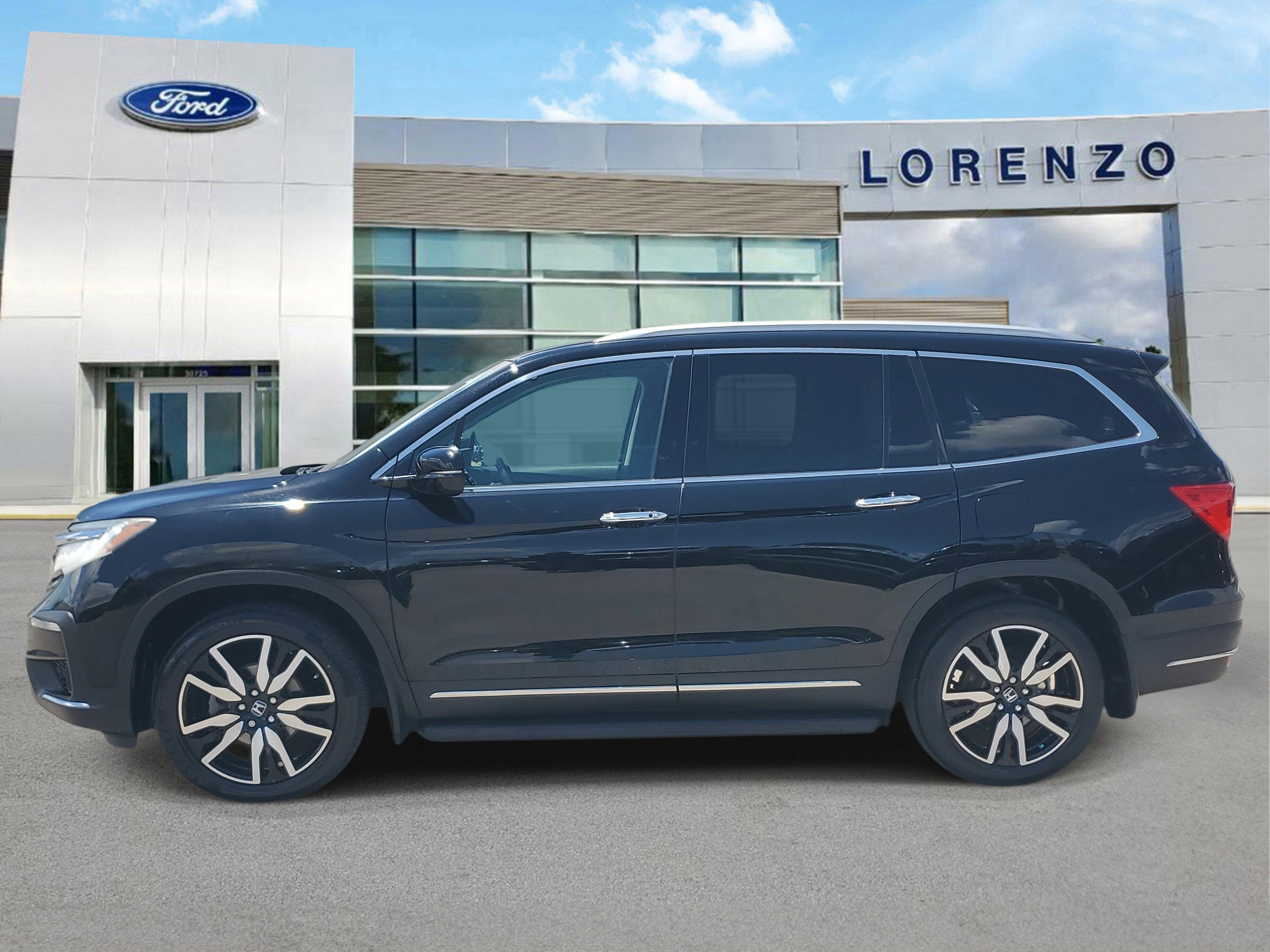 2022 Honda Pilot Touring 7-Passenger