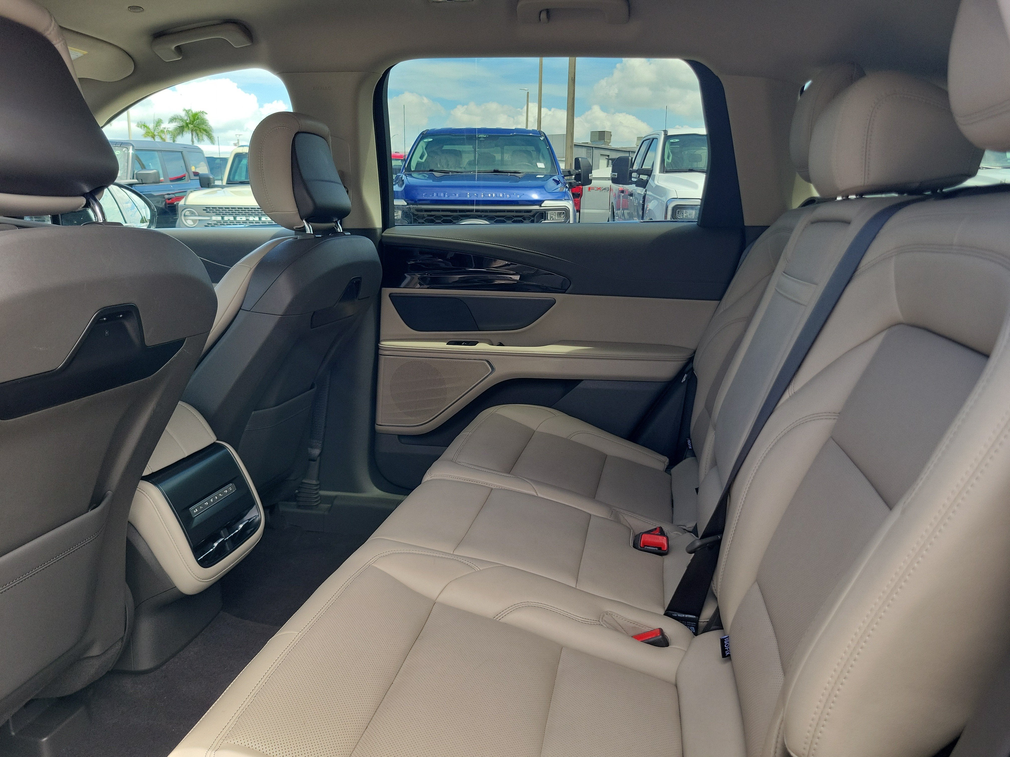 2024 Lincoln Nautilus Premiere 4WD