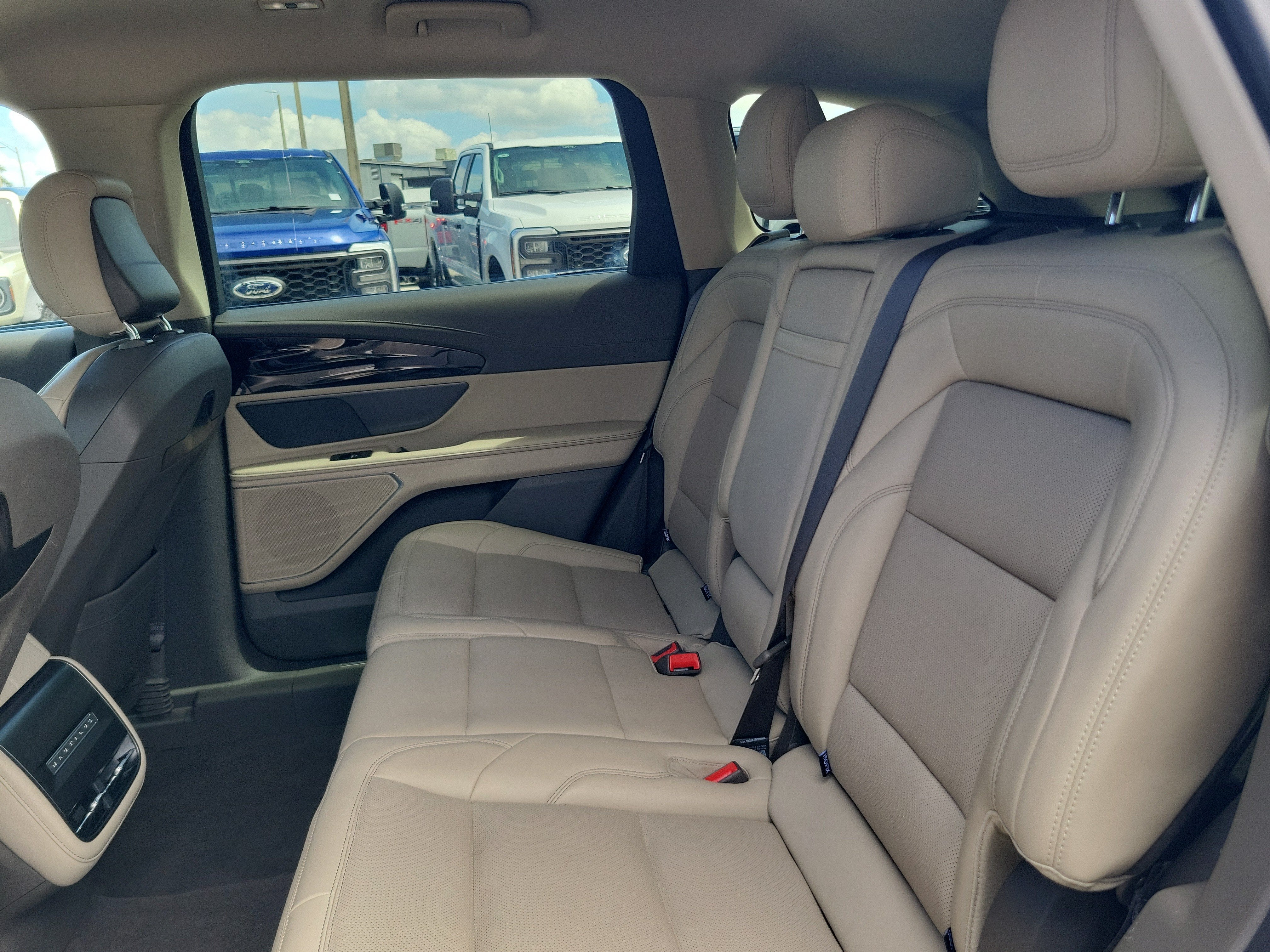 2024 Lincoln Nautilus Premiere 4WD