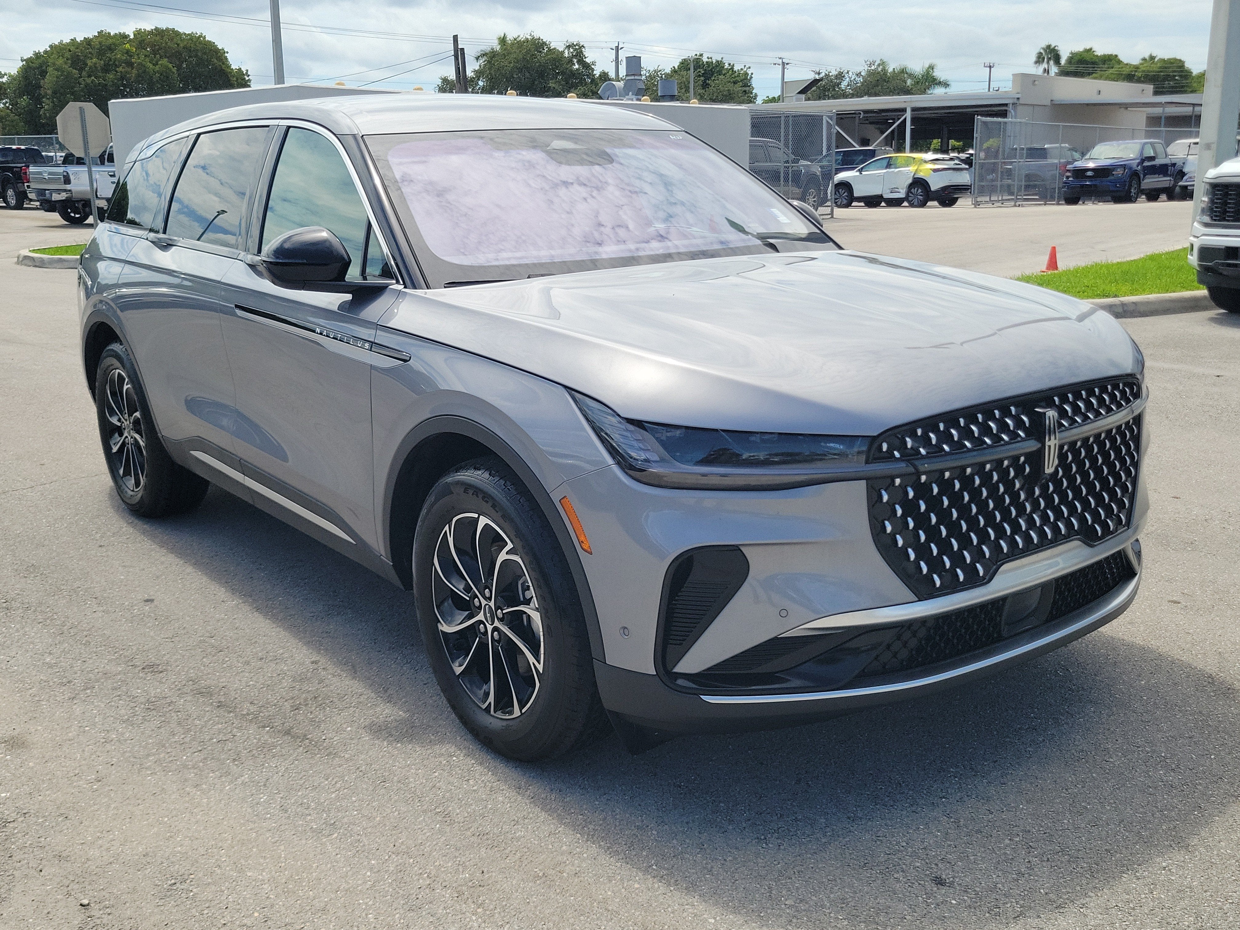 2024 Lincoln Nautilus Premiere 4WD