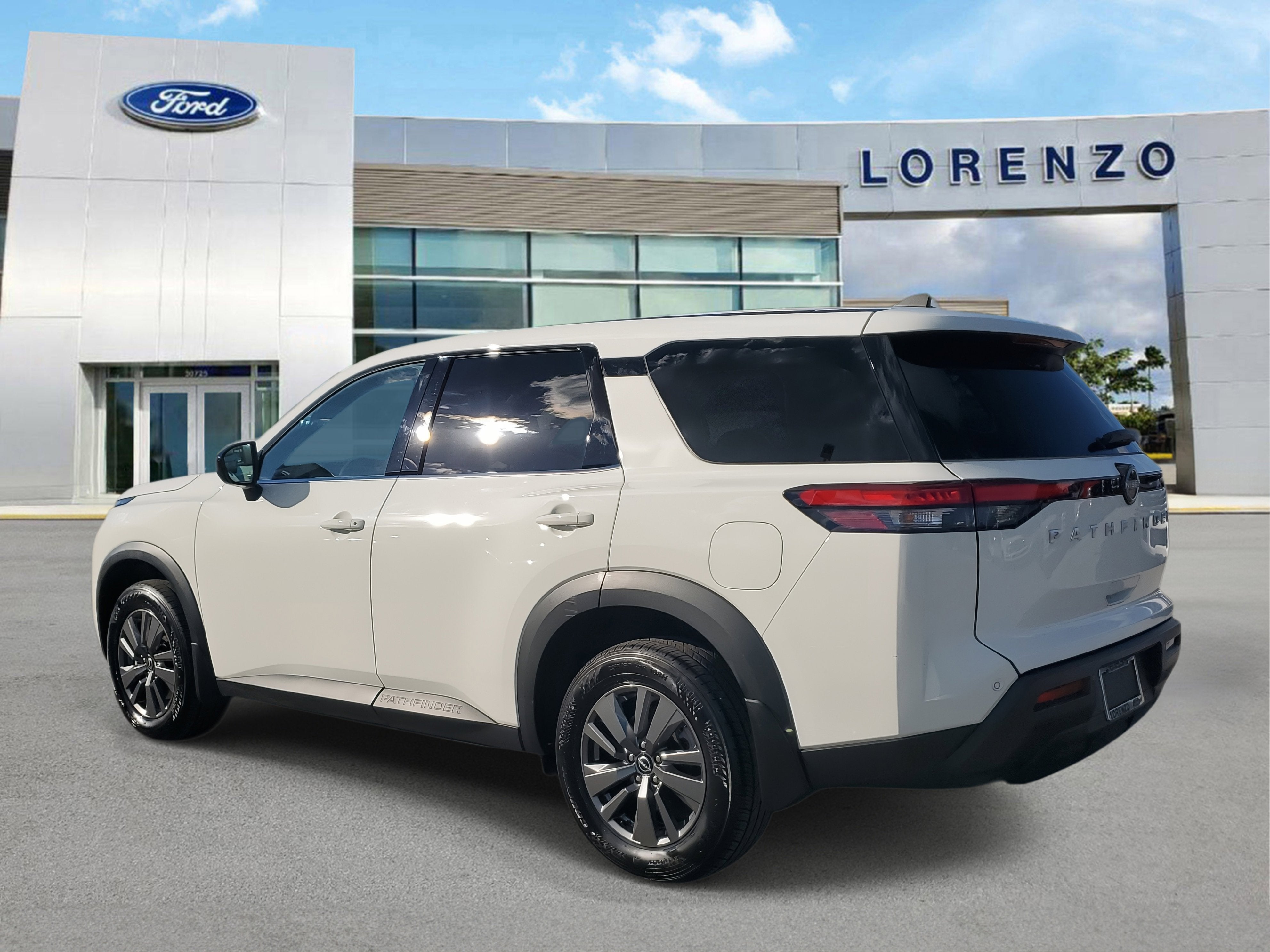 2024 Nissan Pathfinder S