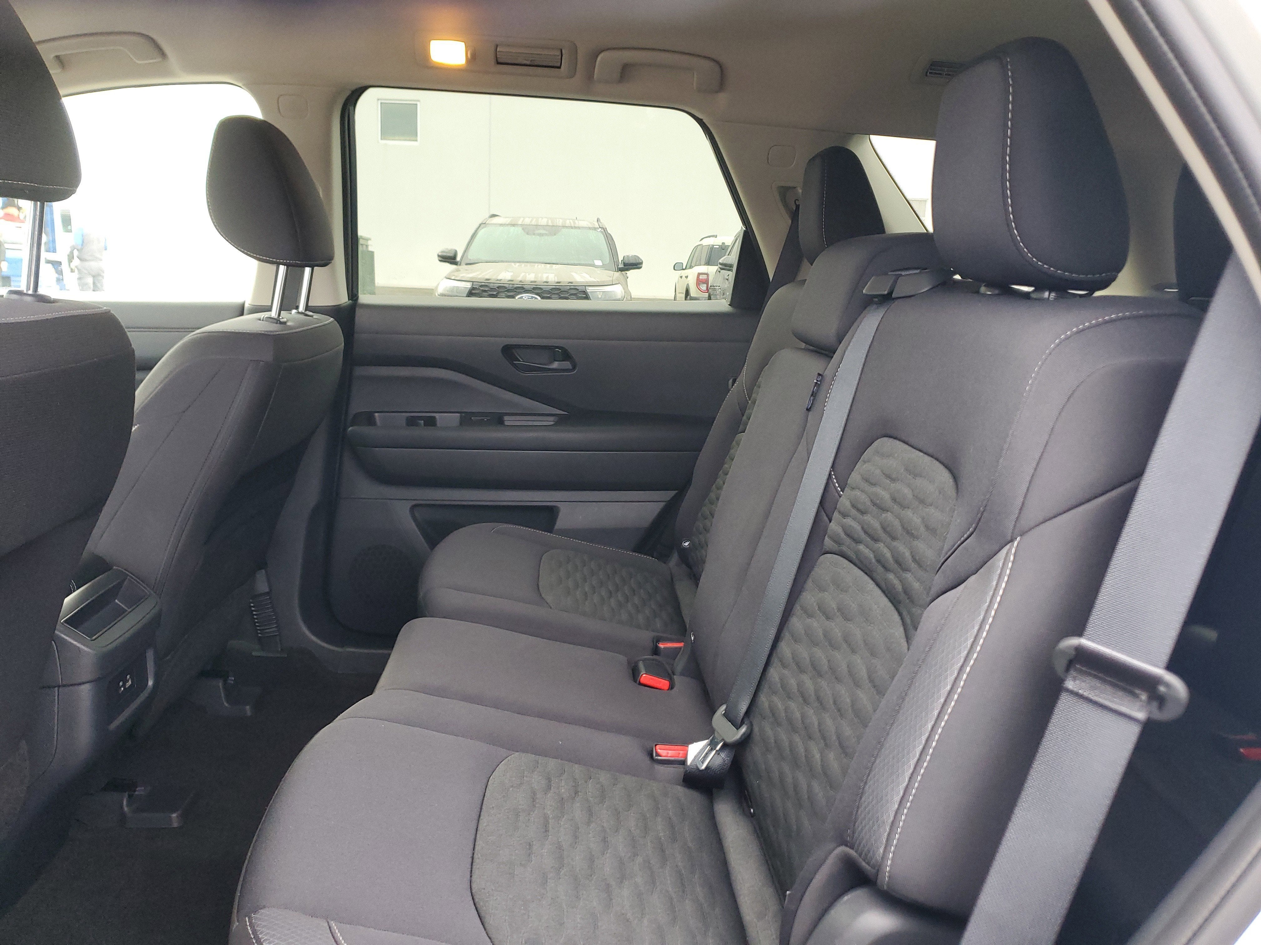 2024 Nissan Pathfinder S