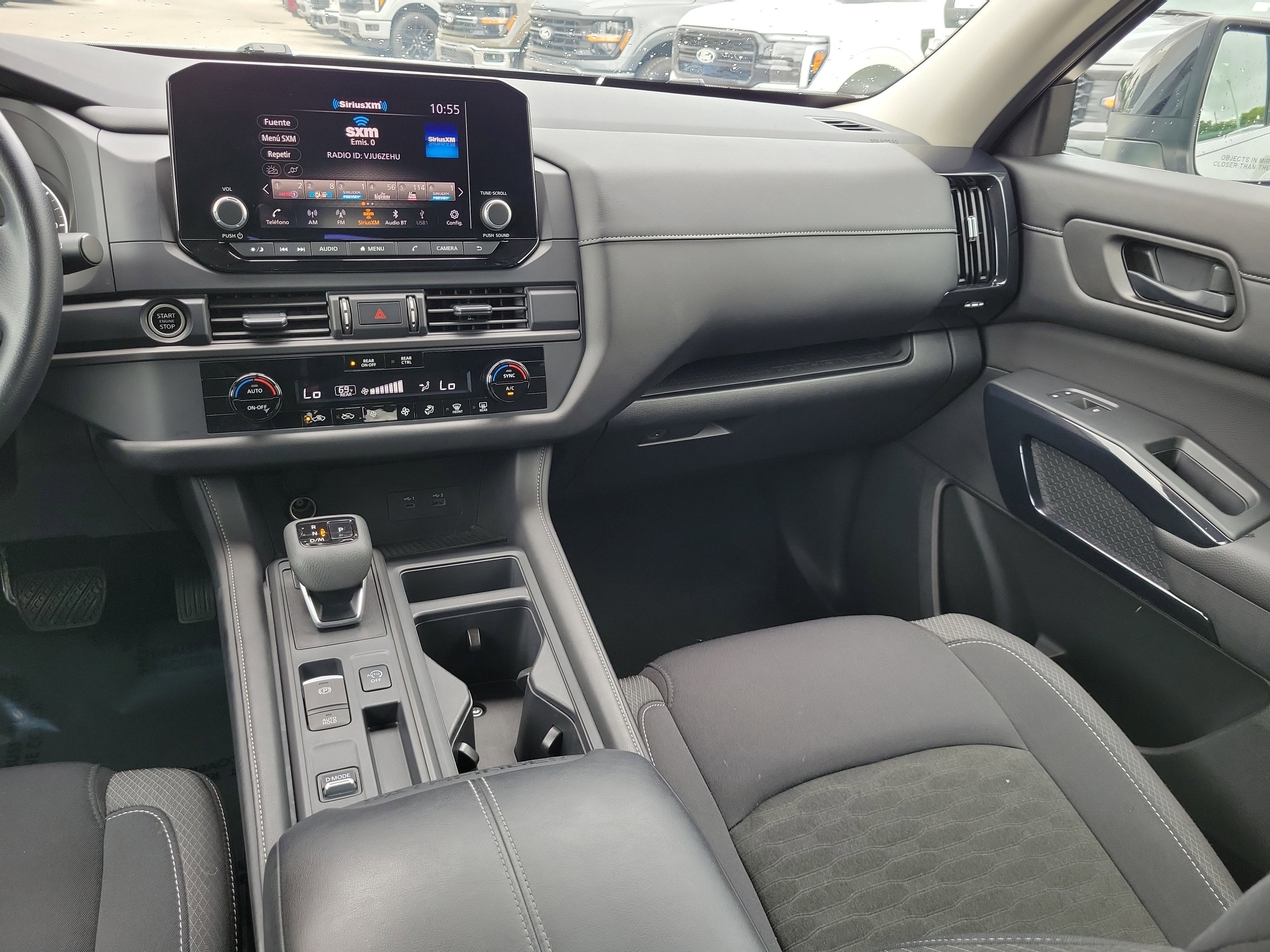 2024 Nissan Pathfinder S