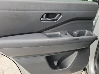 2024 Nissan Pathfinder S