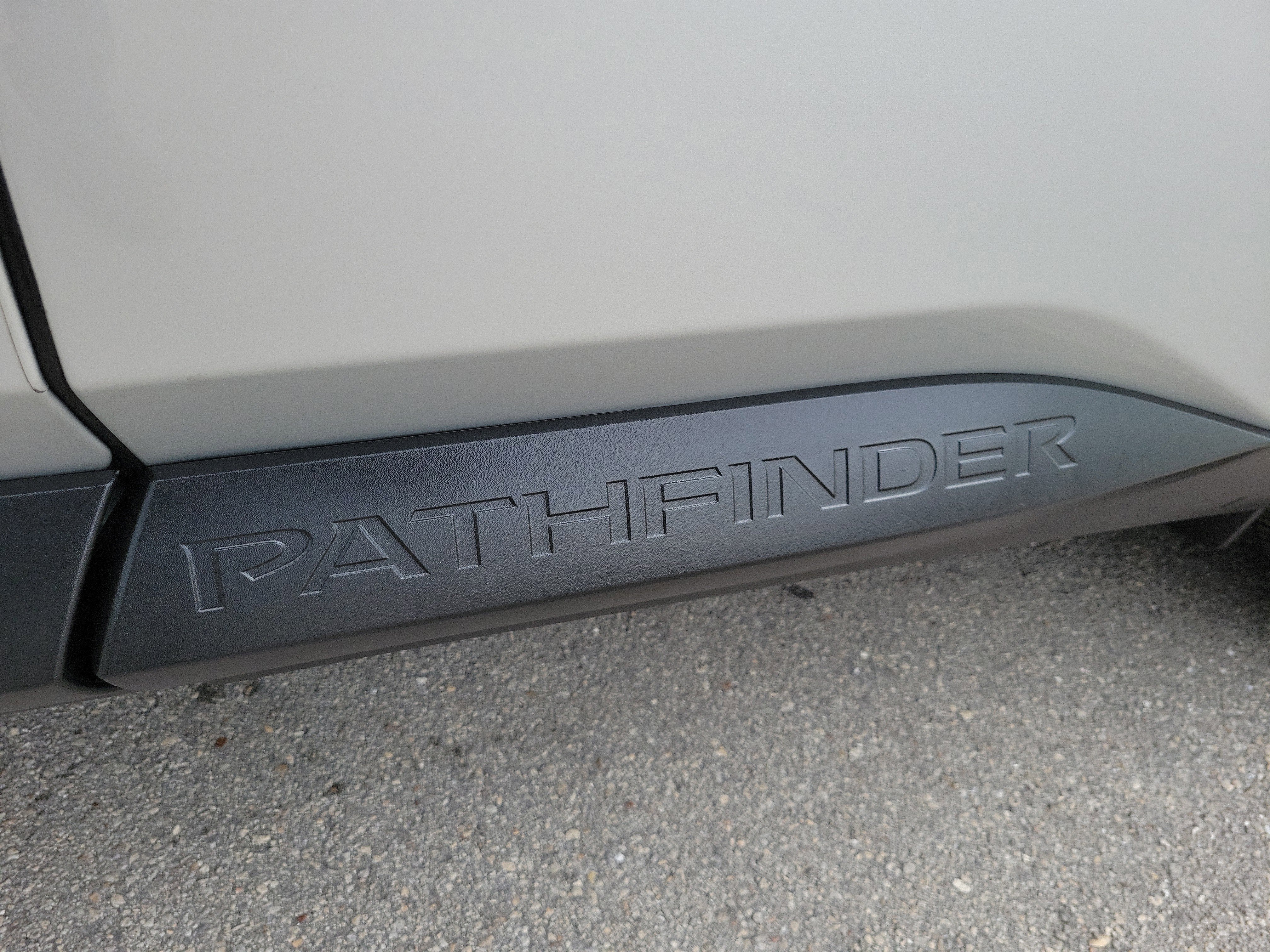 2024 Nissan Pathfinder S