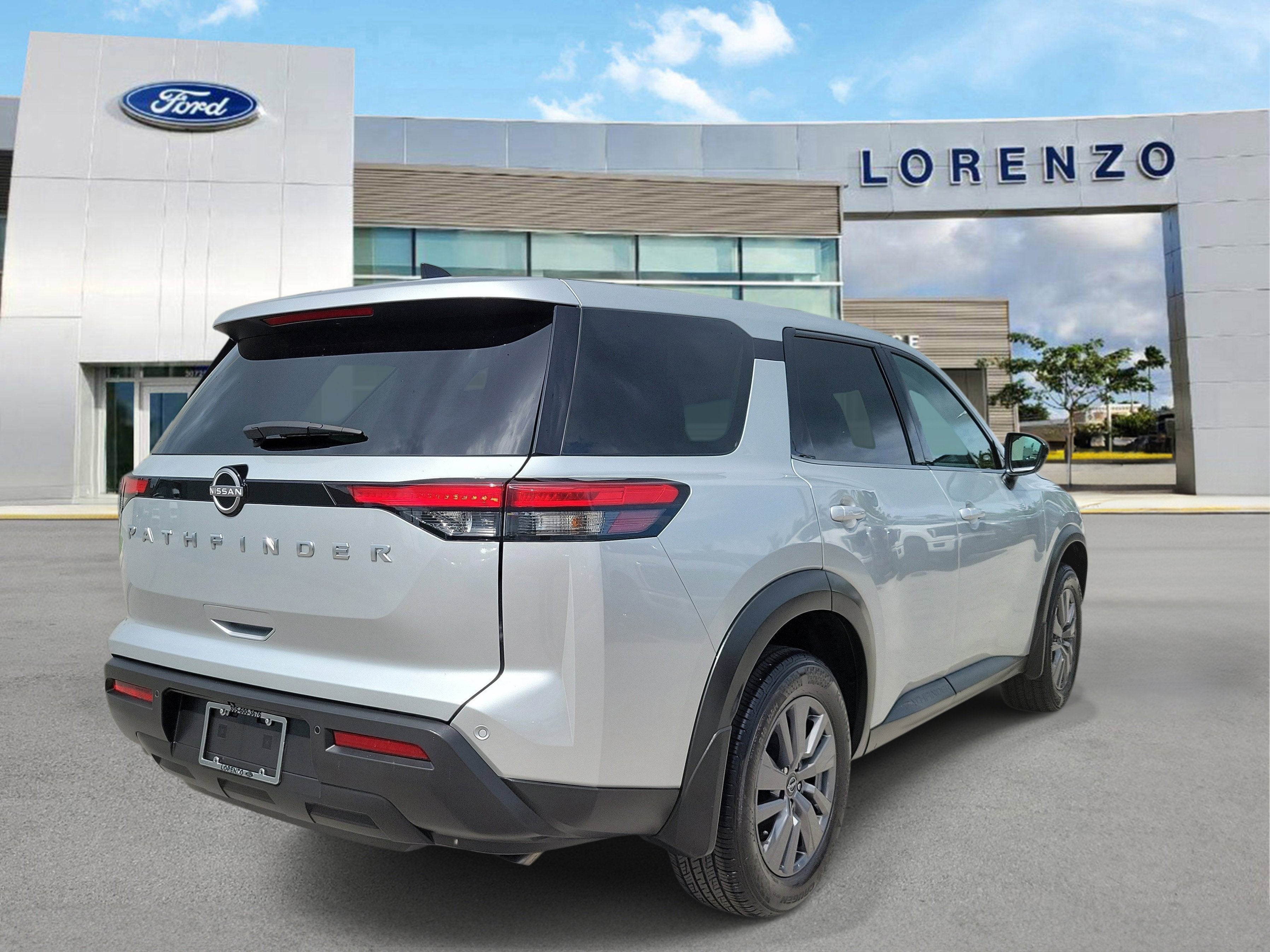 2024 Nissan Pathfinder S