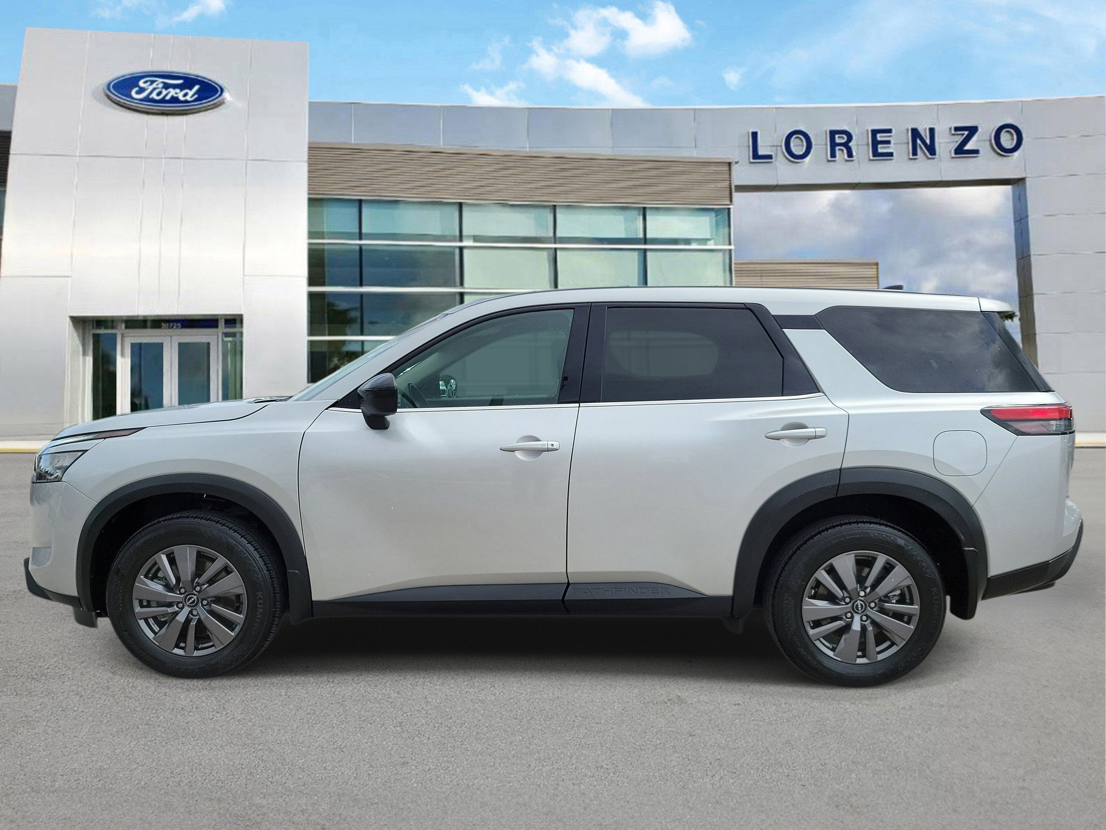 2024 Nissan Pathfinder S