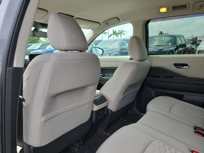 2022 Nissan Pathfinder SV