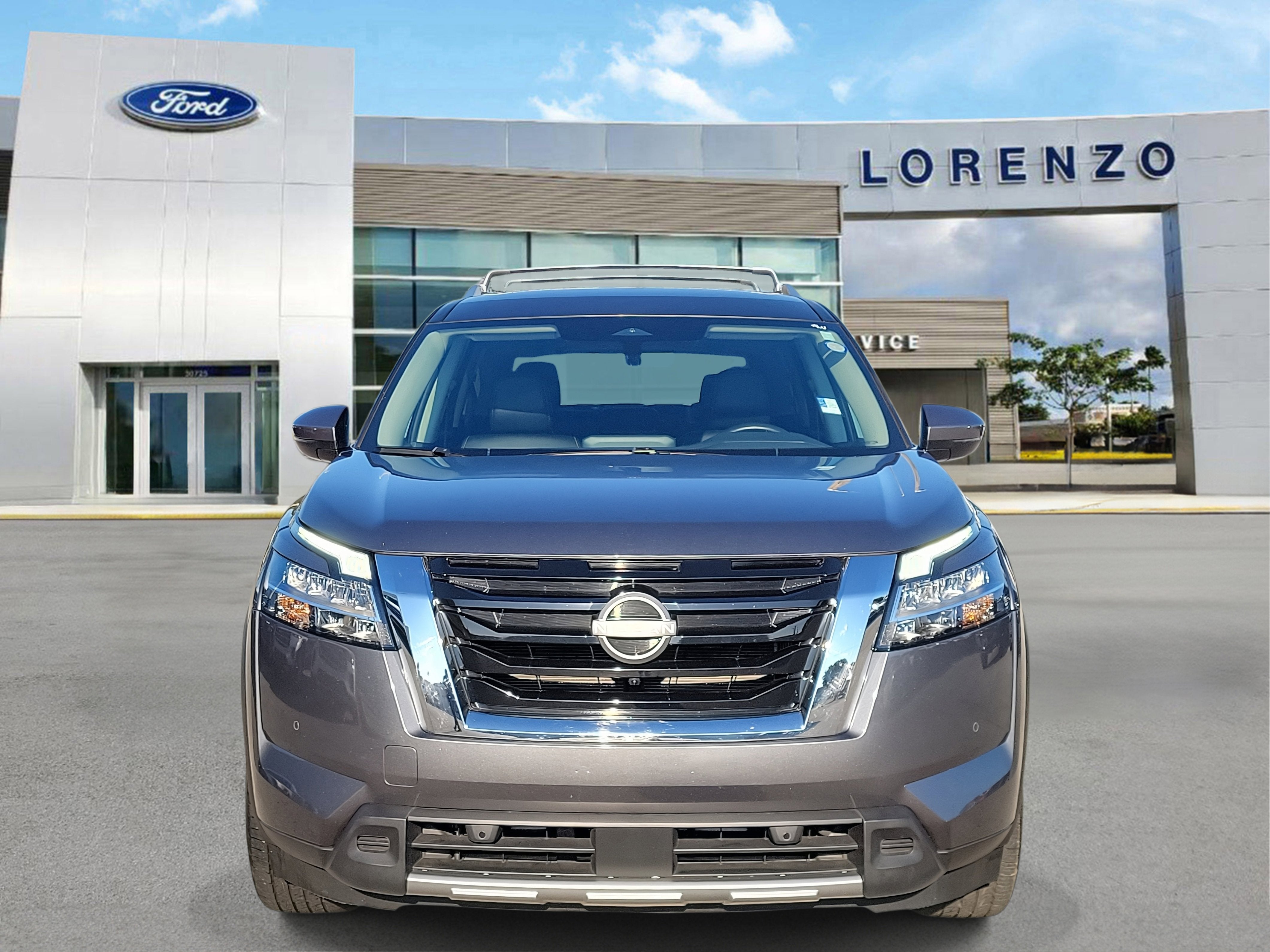 2024 Nissan Pathfinder SL