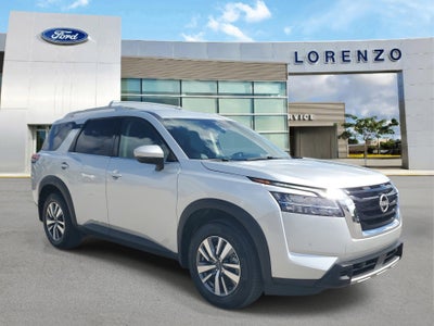 2024 Nissan Pathfinder SL