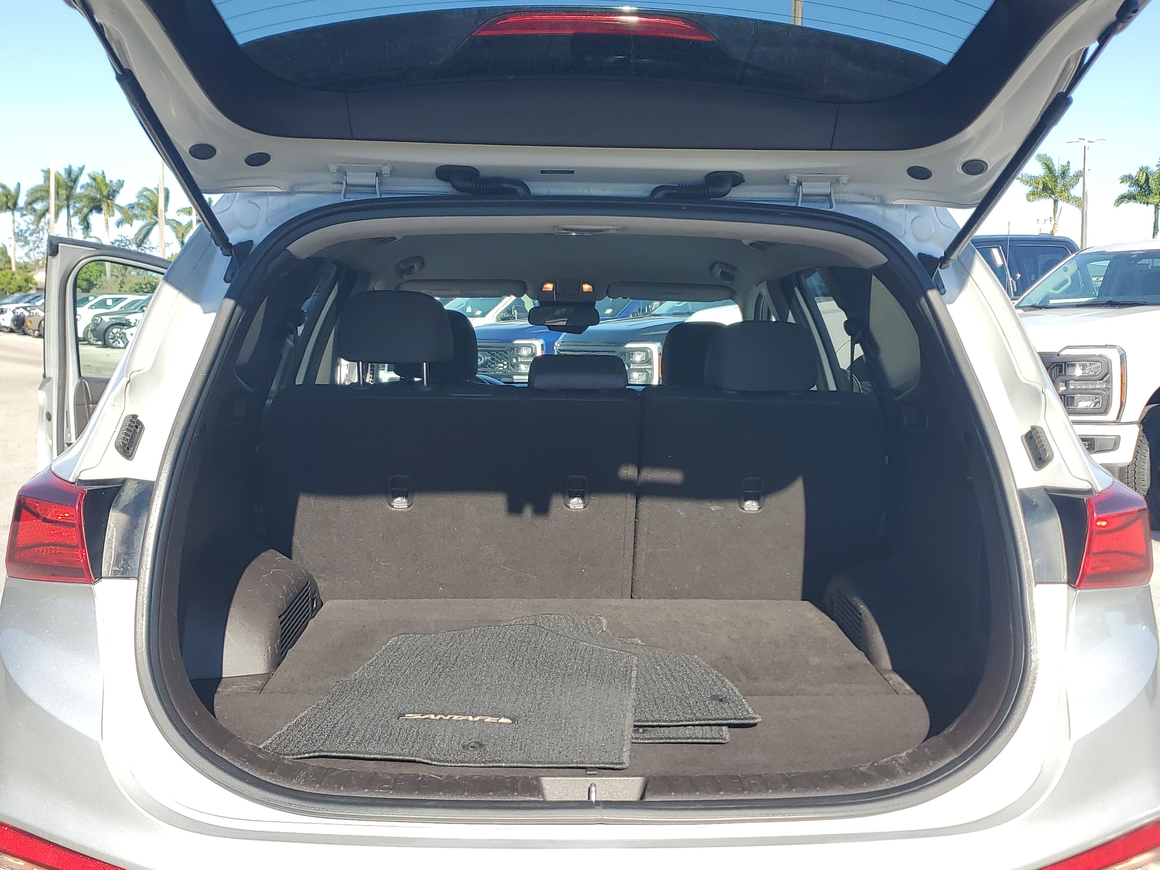 2020 Hyundai Santa Fe SE