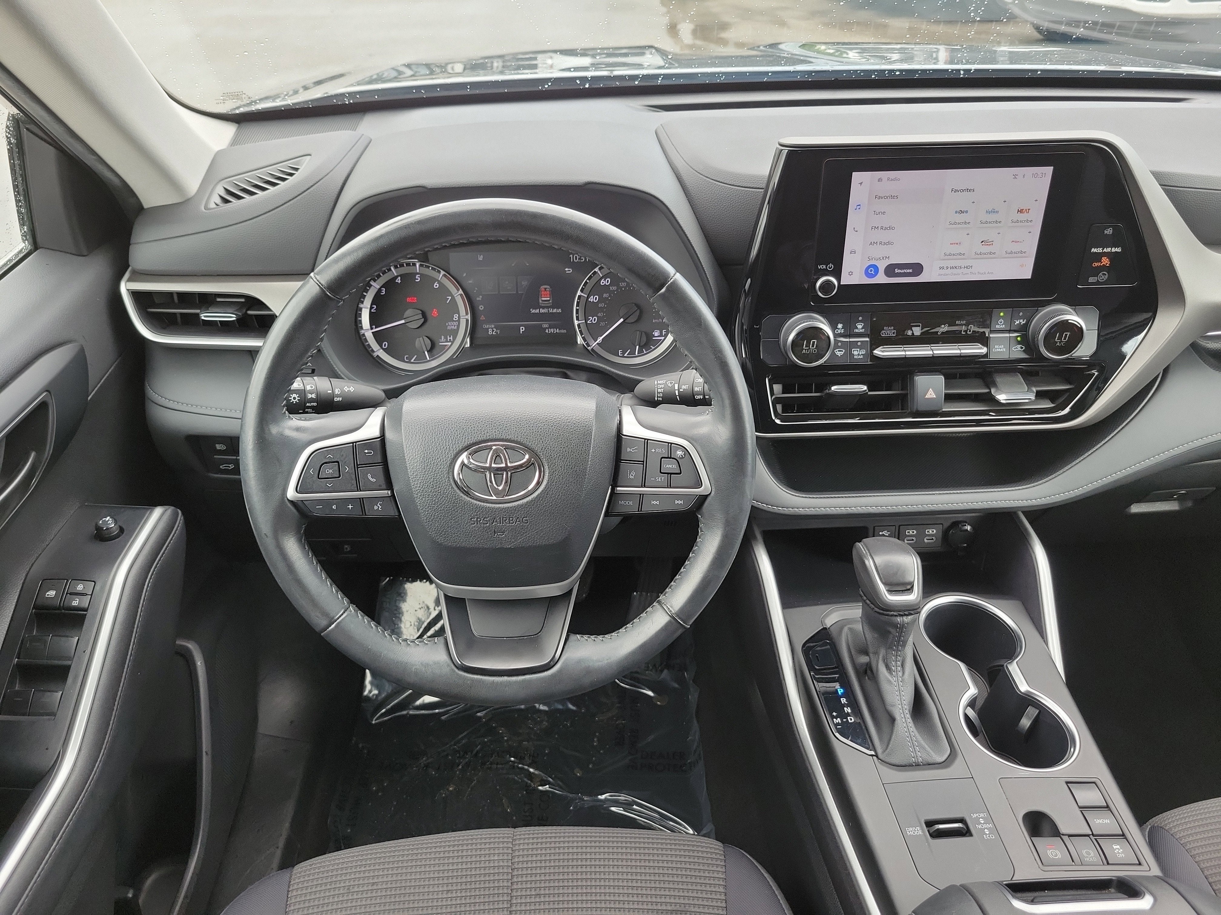 2023 Toyota Highlander LE