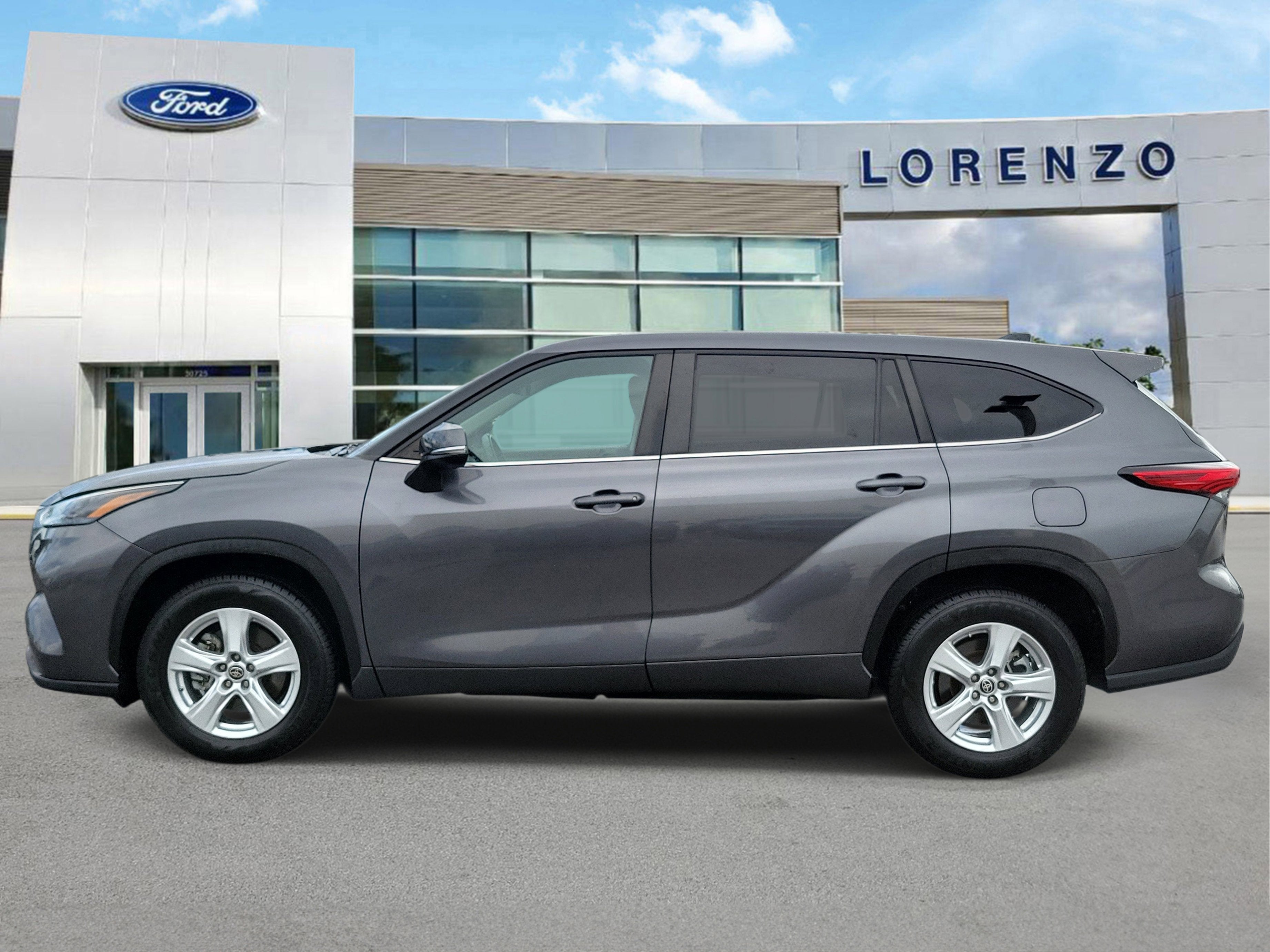 2023 Toyota Highlander LE