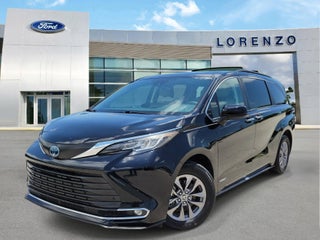 2021 Toyota Sienna XLE