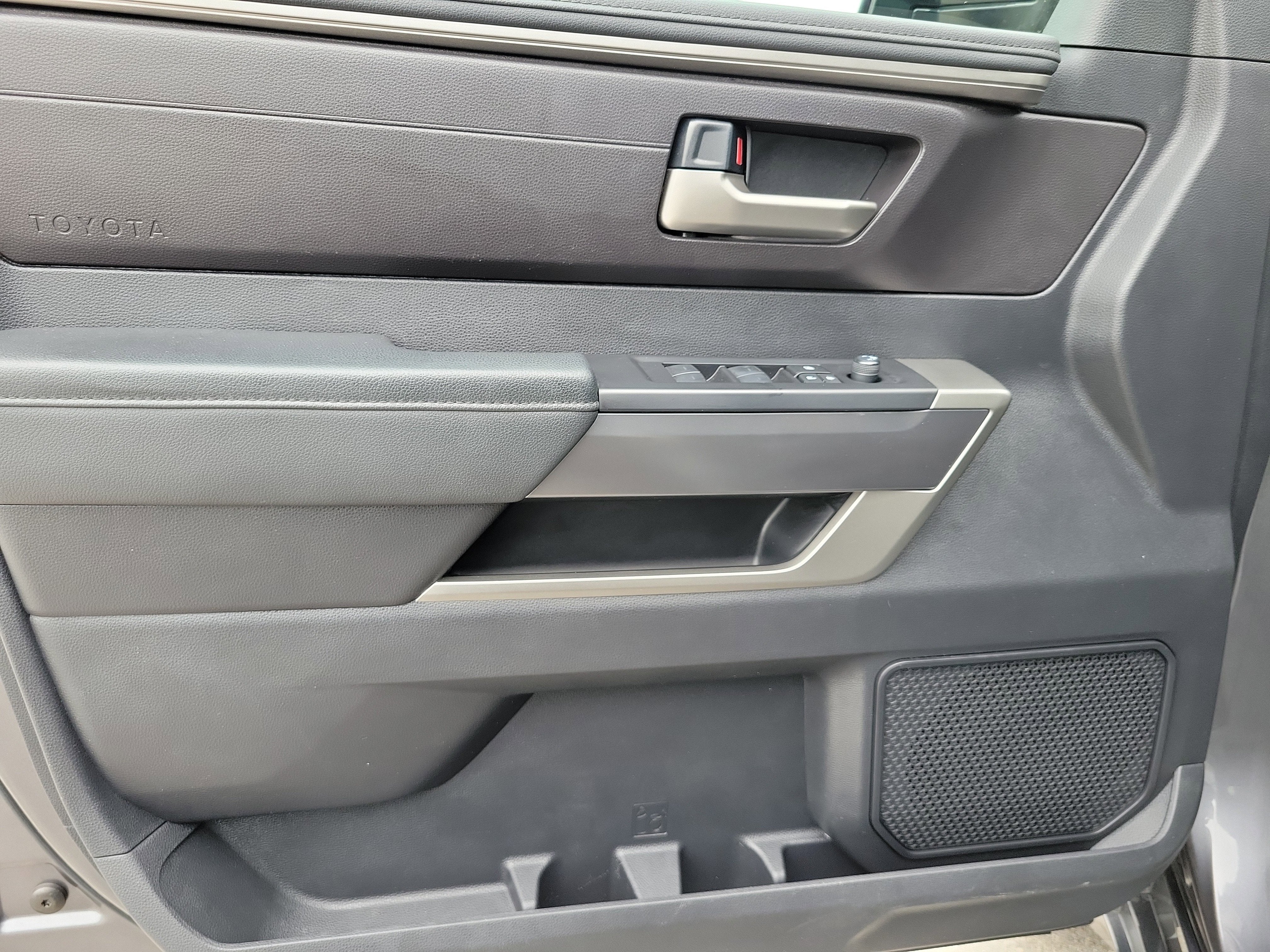 2023 Toyota Tundra 2WD SR5