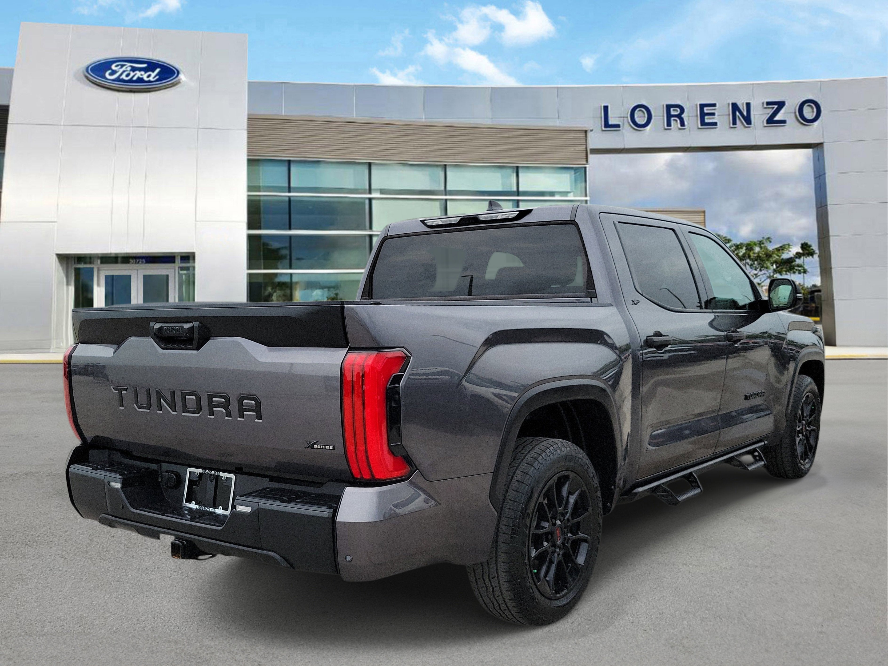 2023 Toyota Tundra 2WD SR5