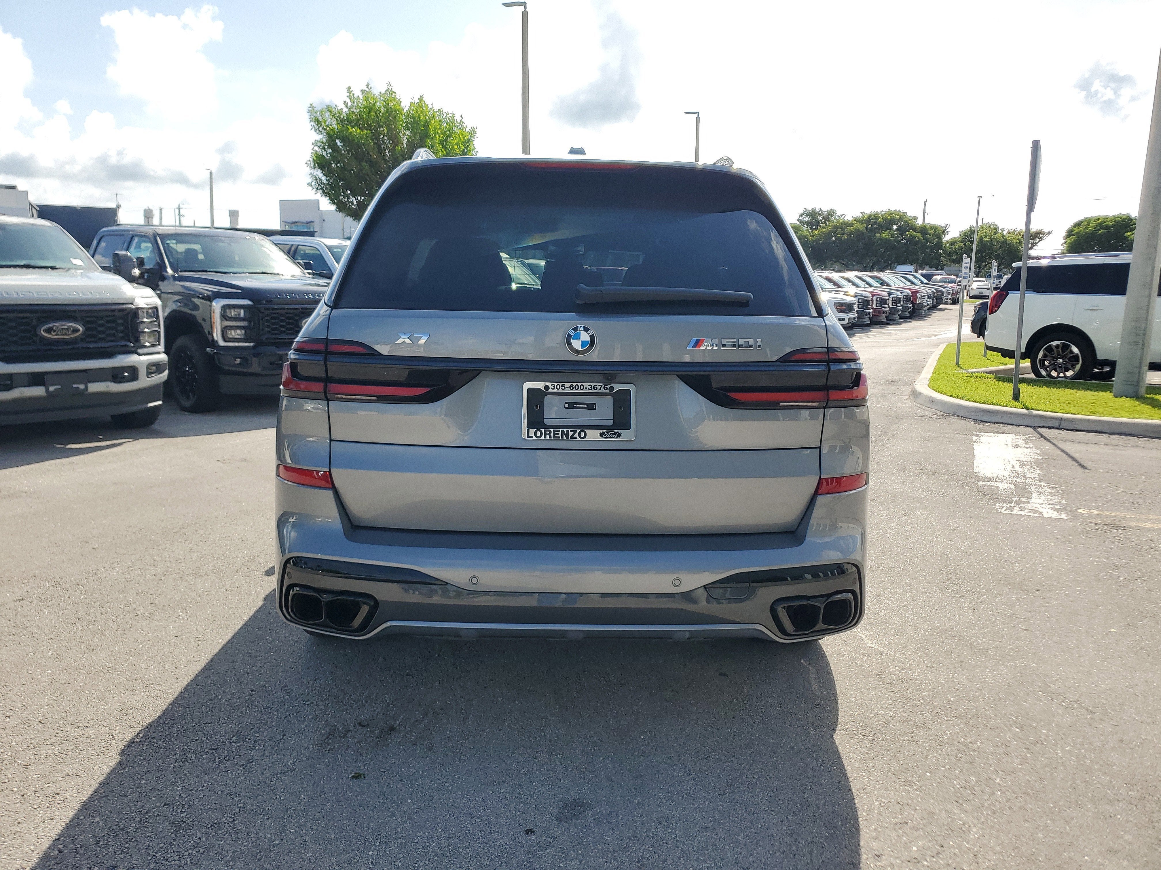 2025 BMW X7 M60i