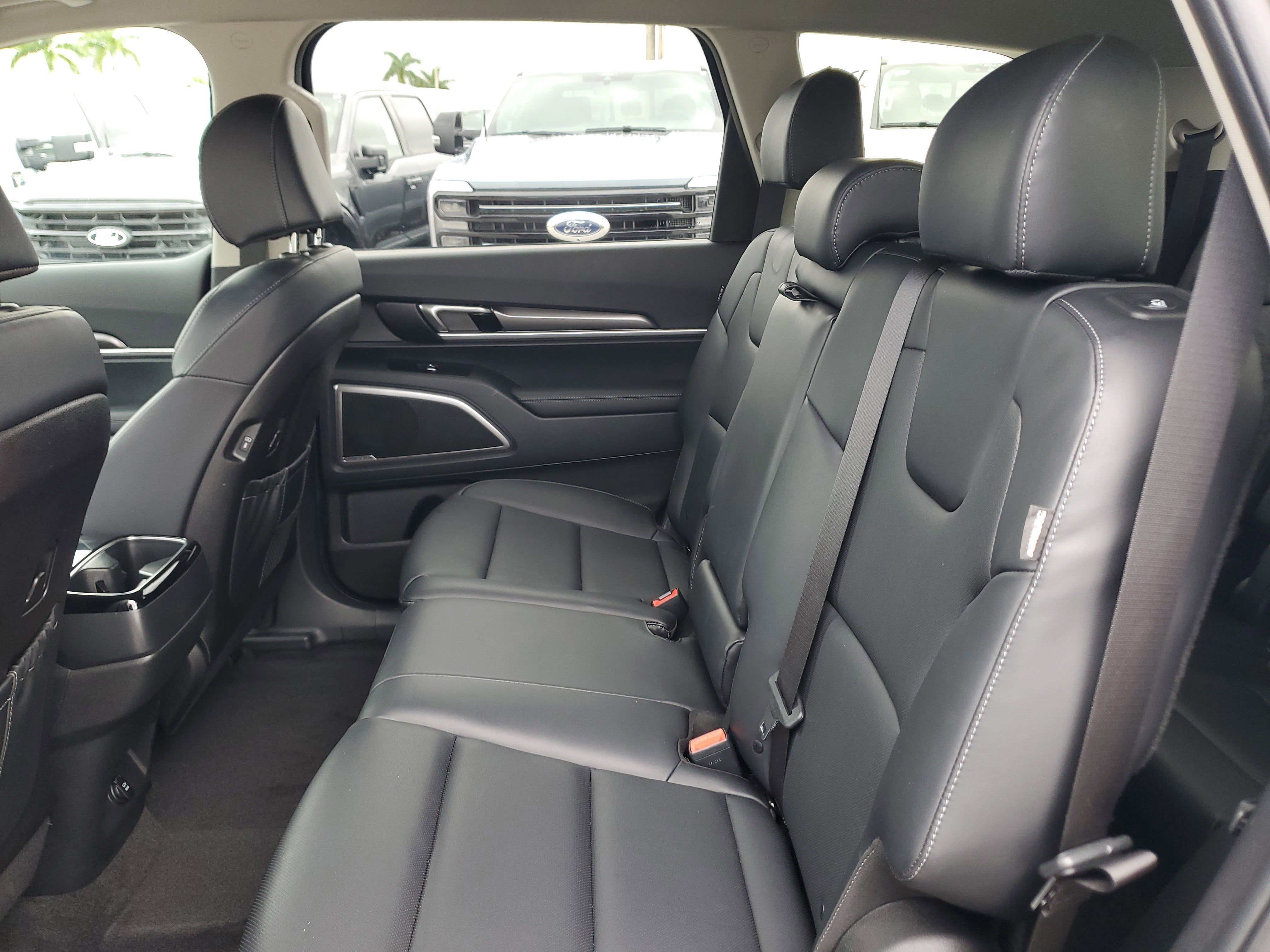 2025 Kia Telluride LX