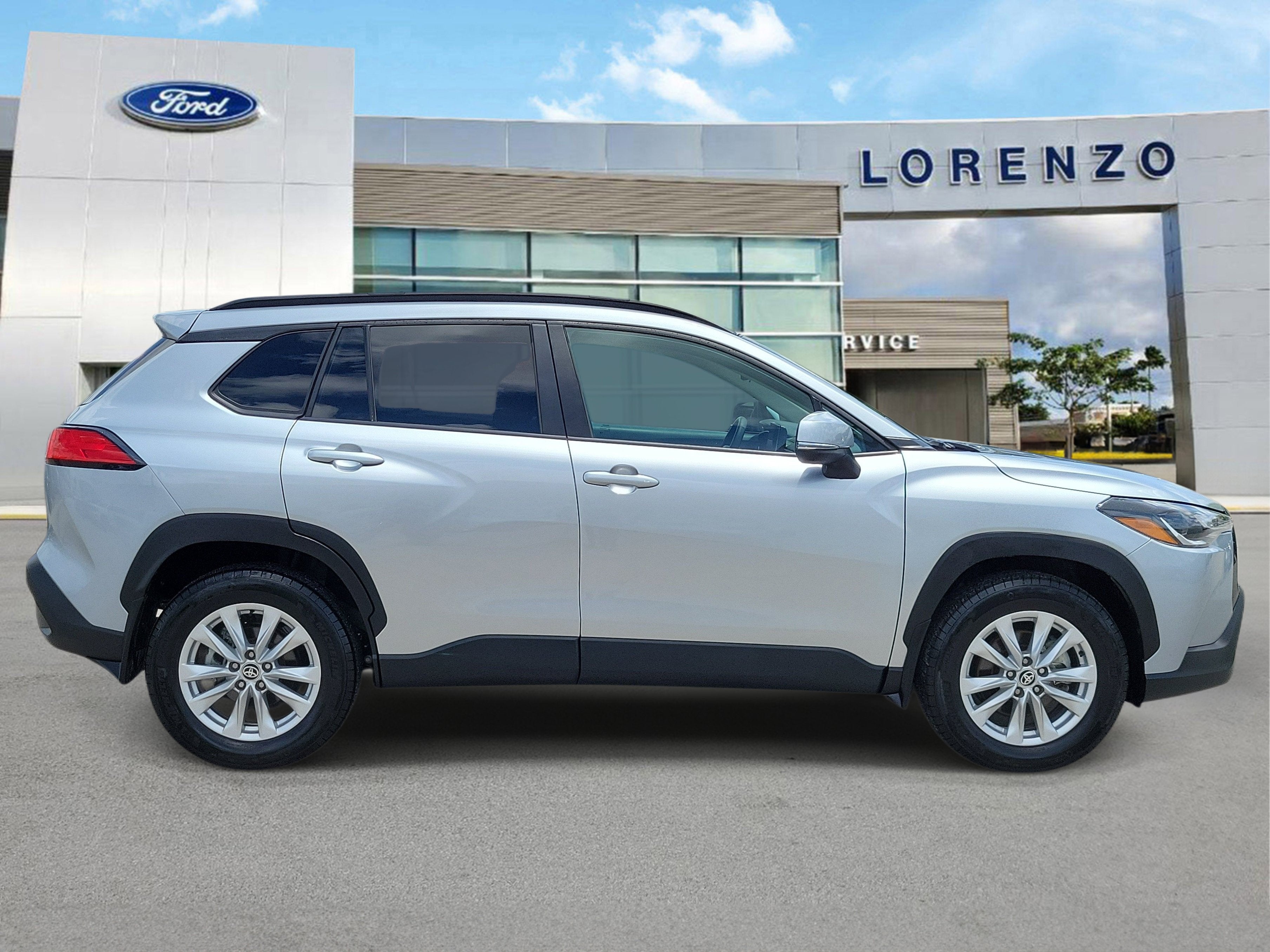 2024 Toyota Corolla Cross LE