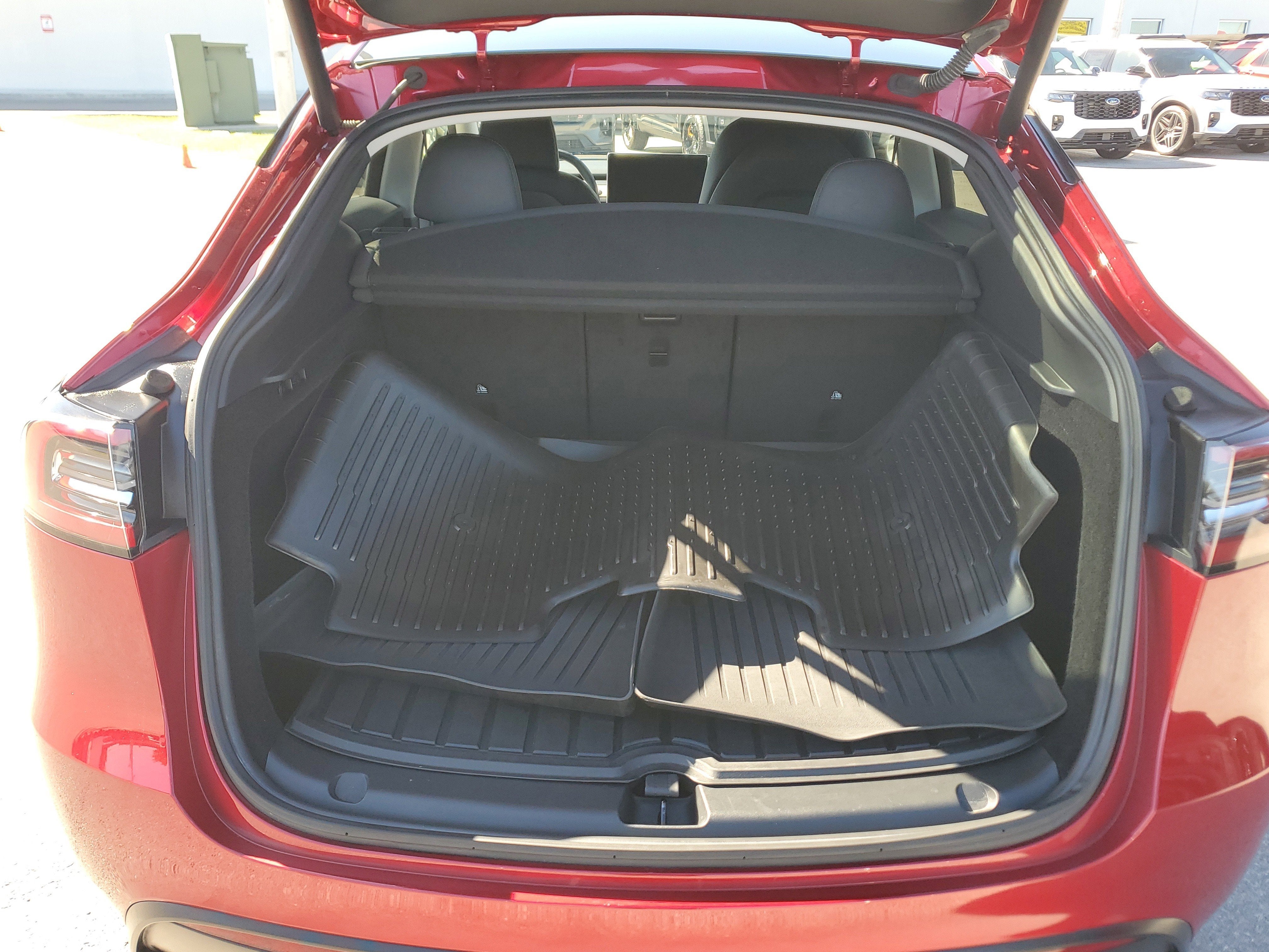 2024 Tesla Model Y Performance