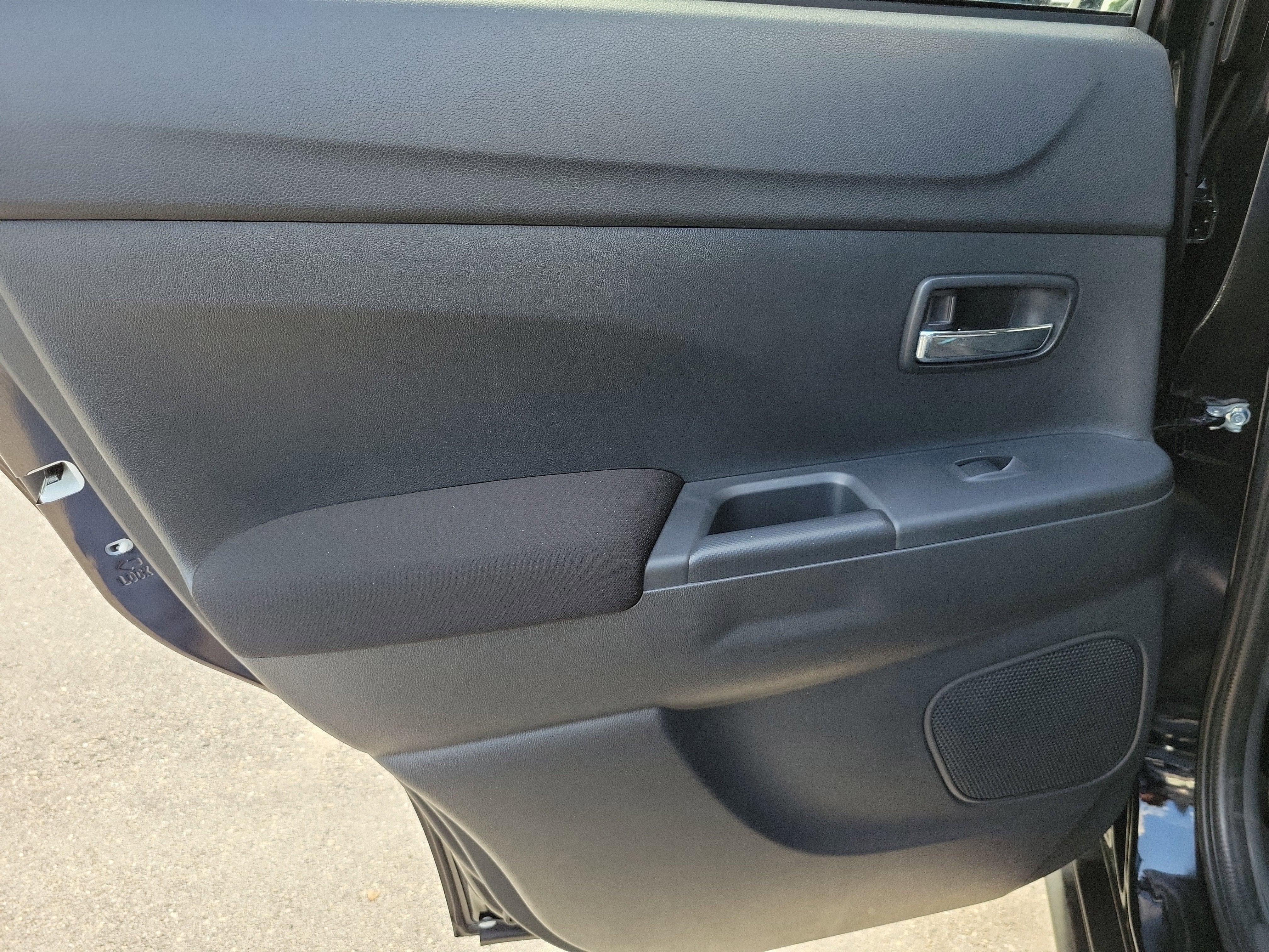 2025 Mitsubishi Outlander Sport ES 4WD