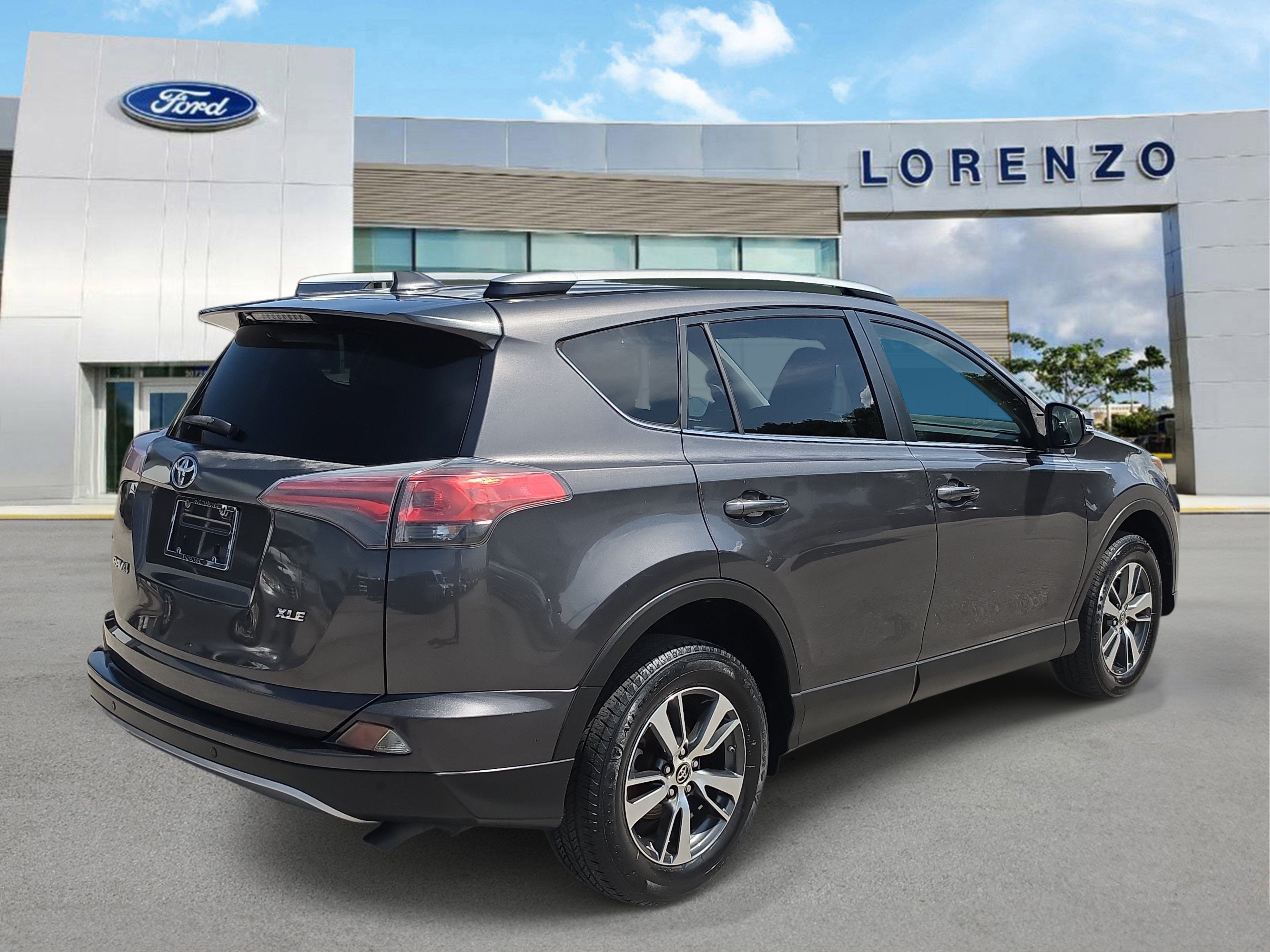 2017 Toyota RAV4 XLE