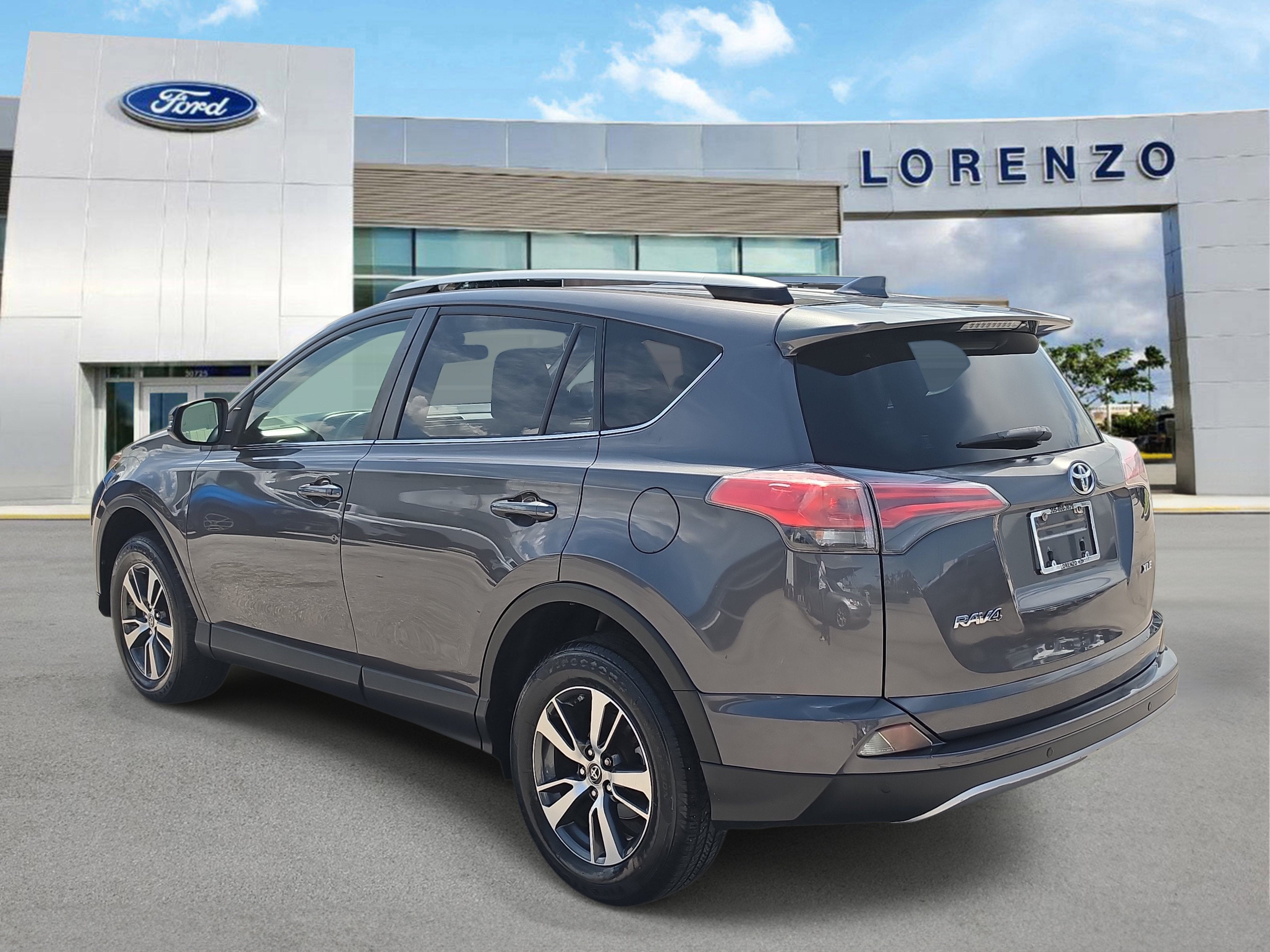2017 Toyota RAV4 XLE